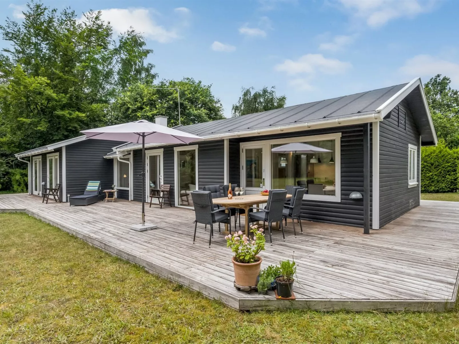 "Sverkel" - 700m from the sea-Buiten