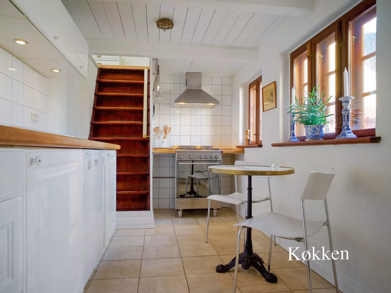 "Ingwald" - 50m from the sea-Binnen