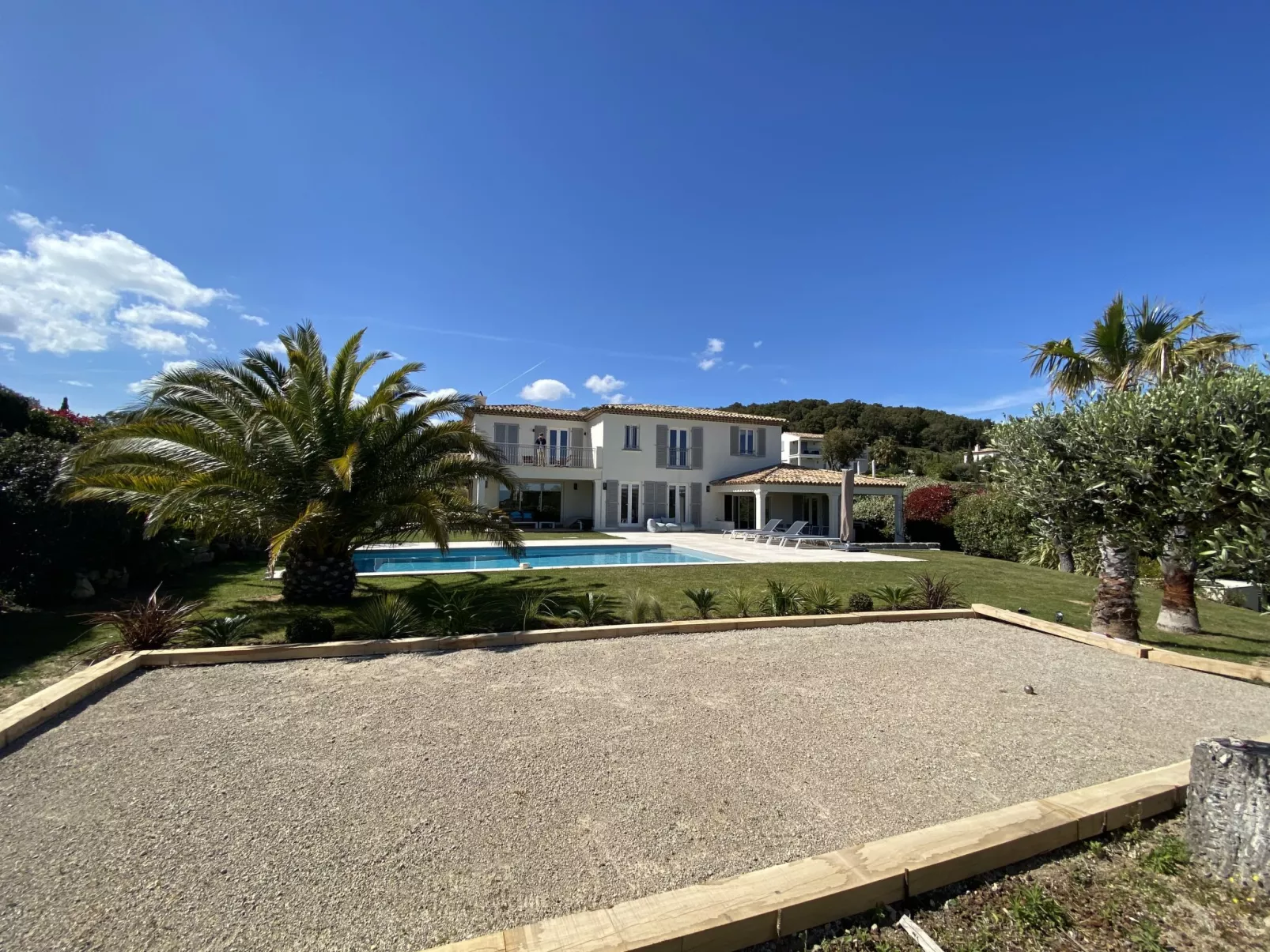Les Cycas-Buiten