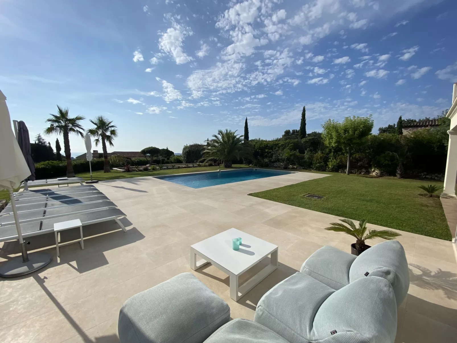 Les Cycas-Buiten