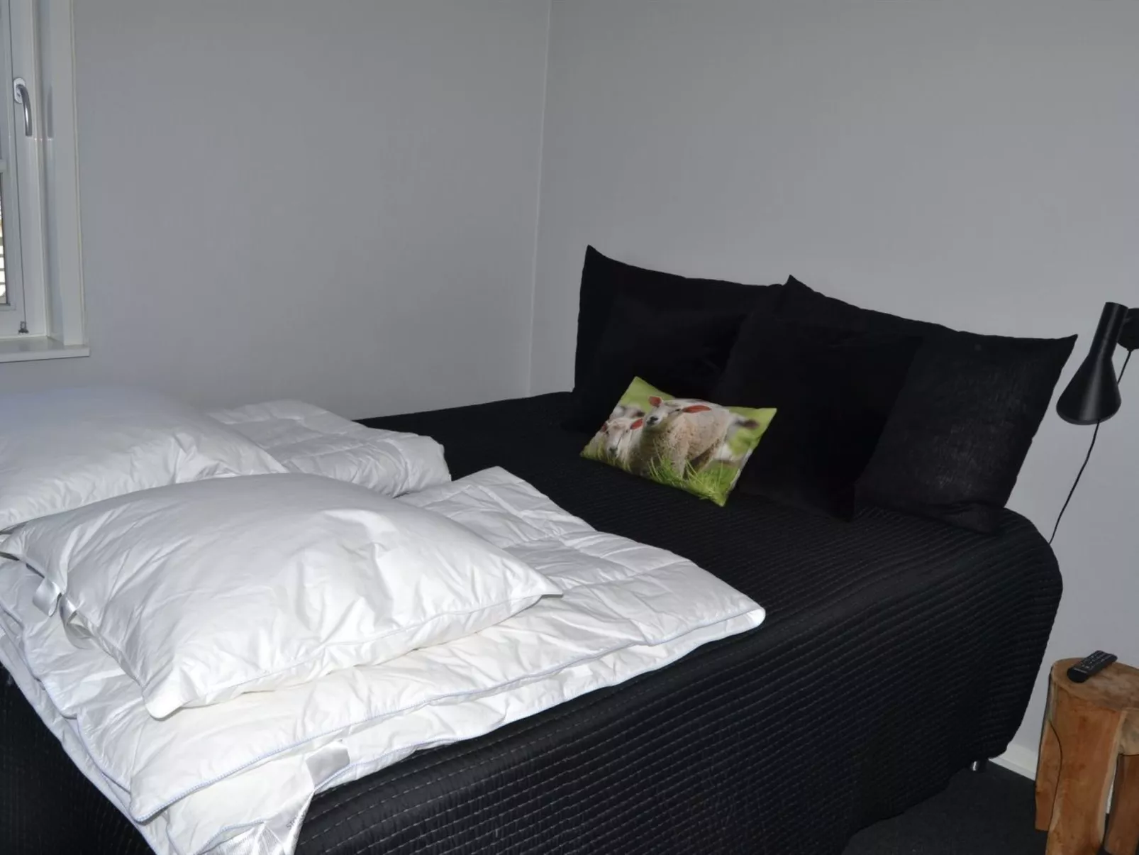 "Fraya" - 2.3km from the sea-Binnen
