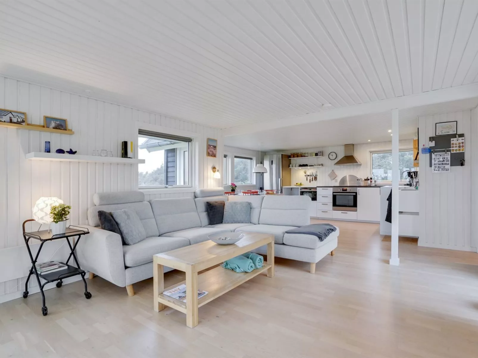 "Carelle" - 300m from the sea-Binnen