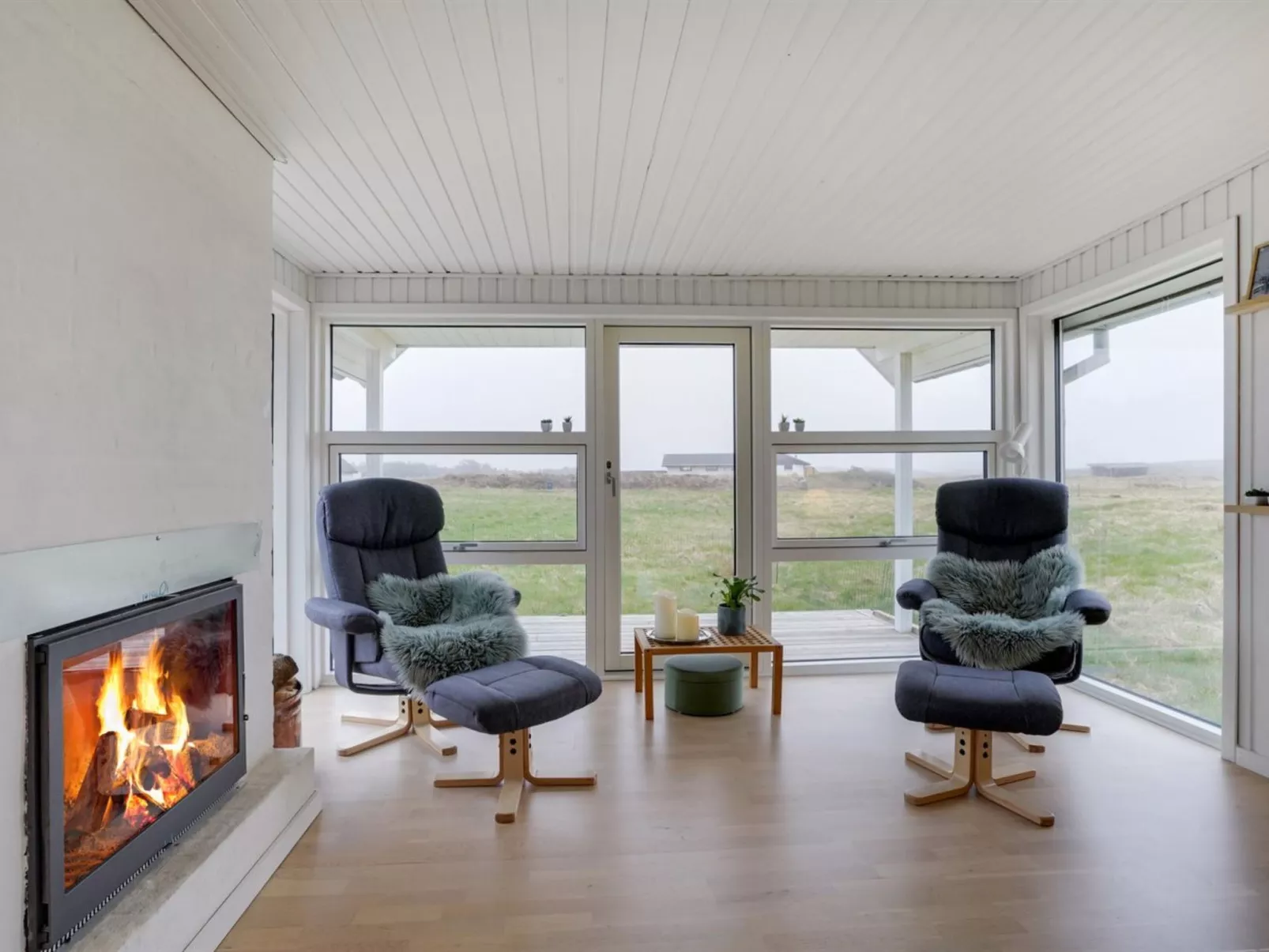 "Carelle" - 300m from the sea-Binnen