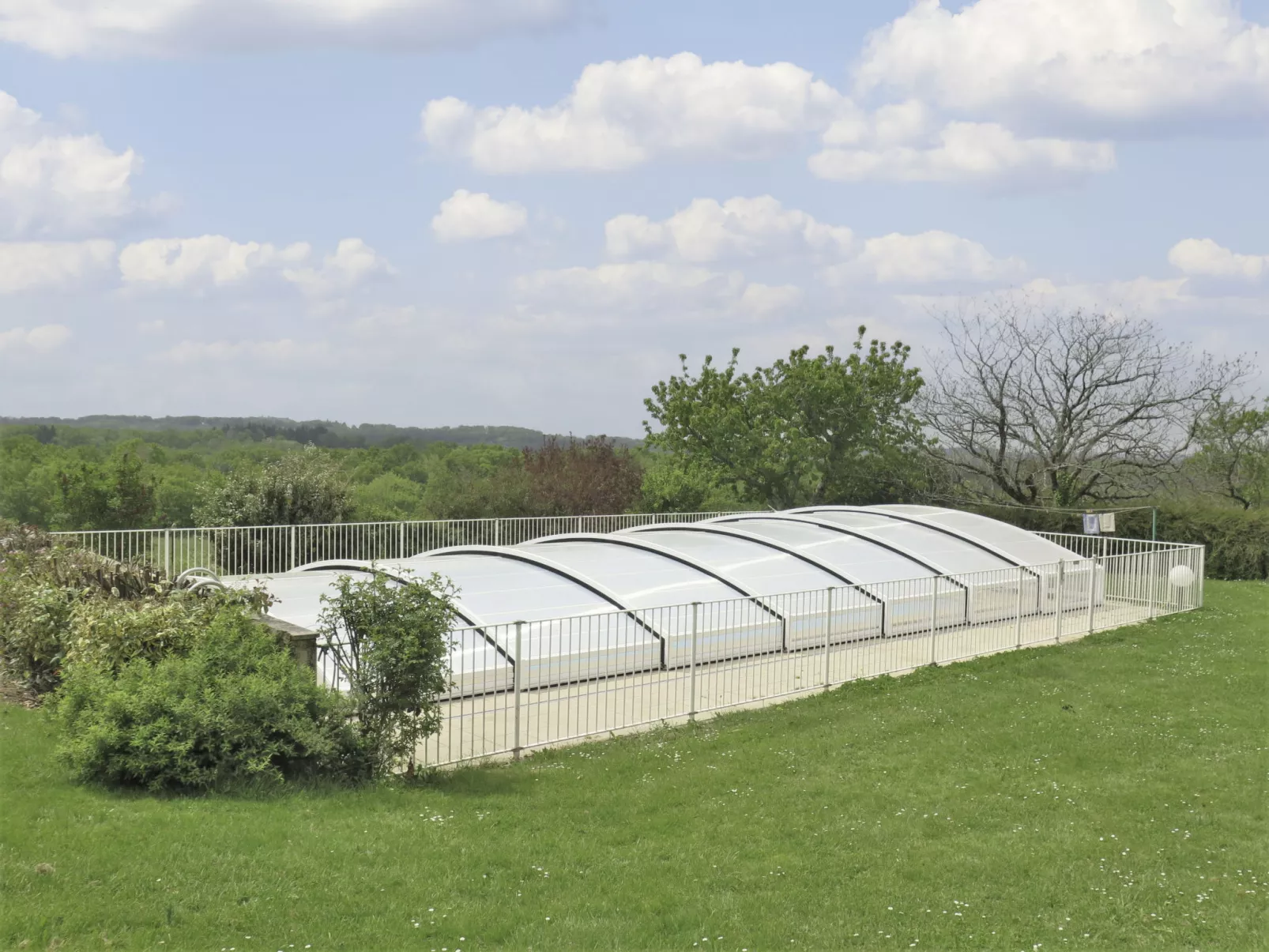 Le Pigeonnier-Buiten