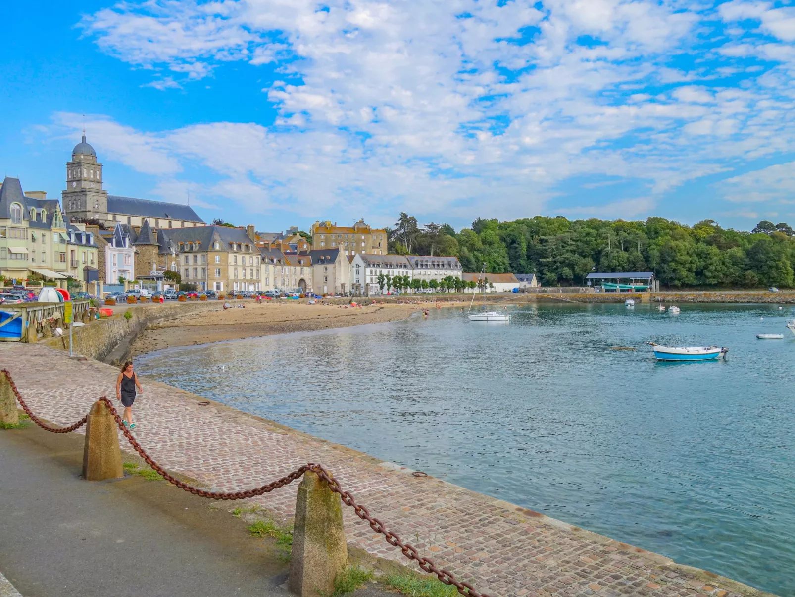 Les Allées du Port-Omgeving