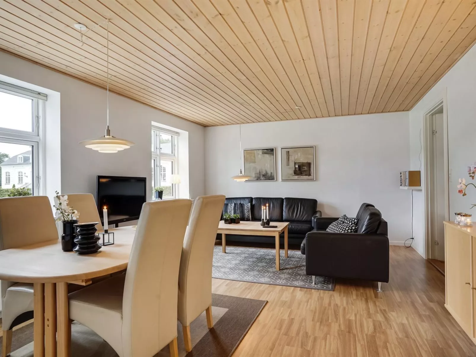 "Eini" - 4.5km from the sea-Binnen