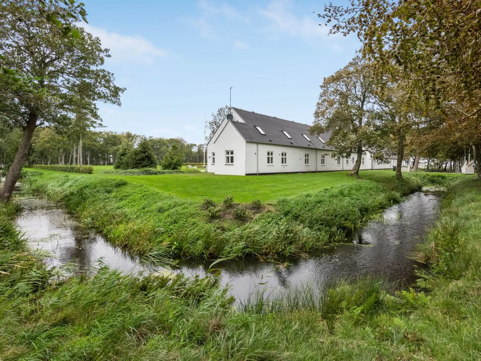 "Eini" - 4.5km from the sea-Buiten