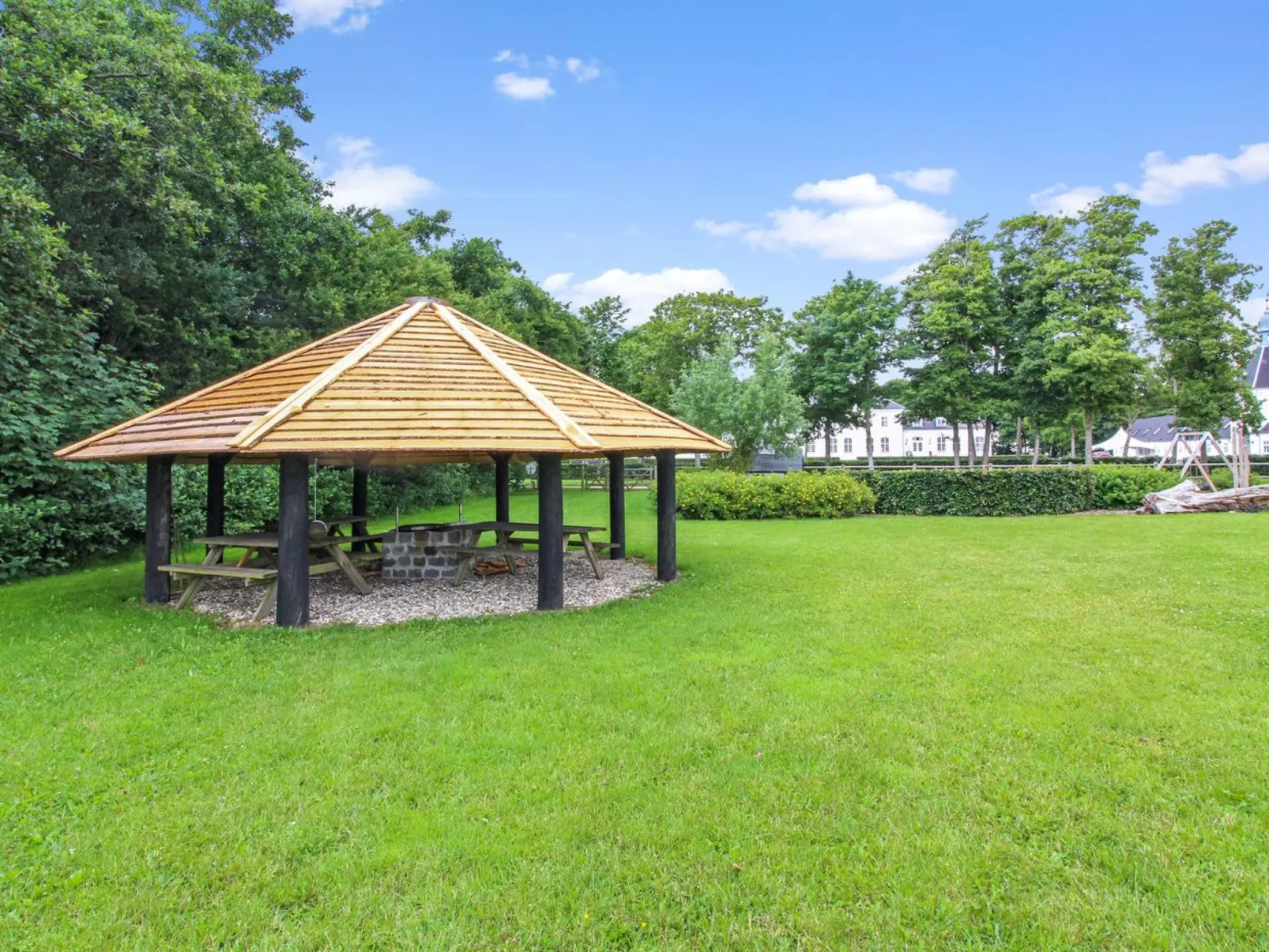 "Eini" - 4.5km from the sea-Buiten