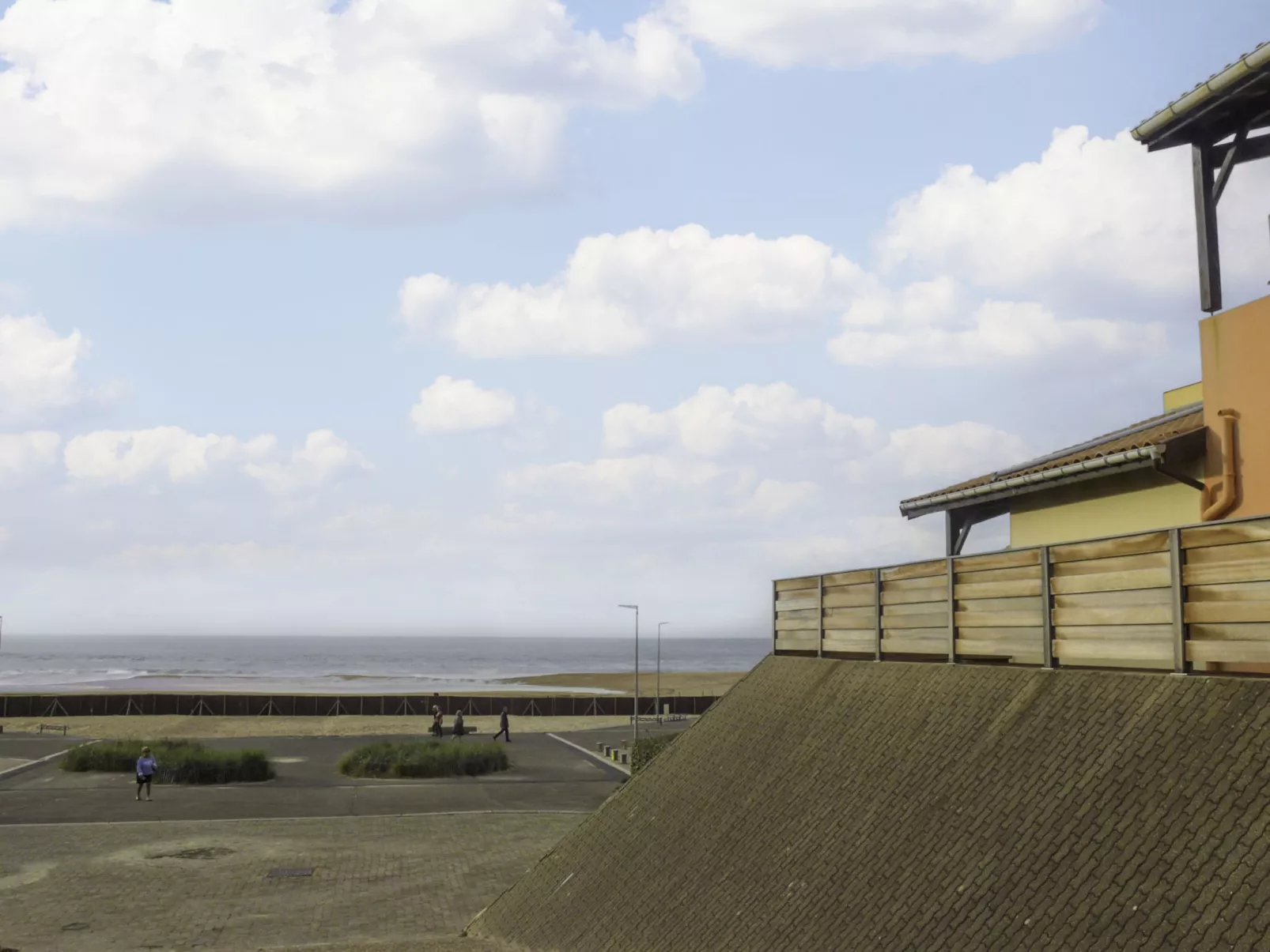 La Dune-Buiten