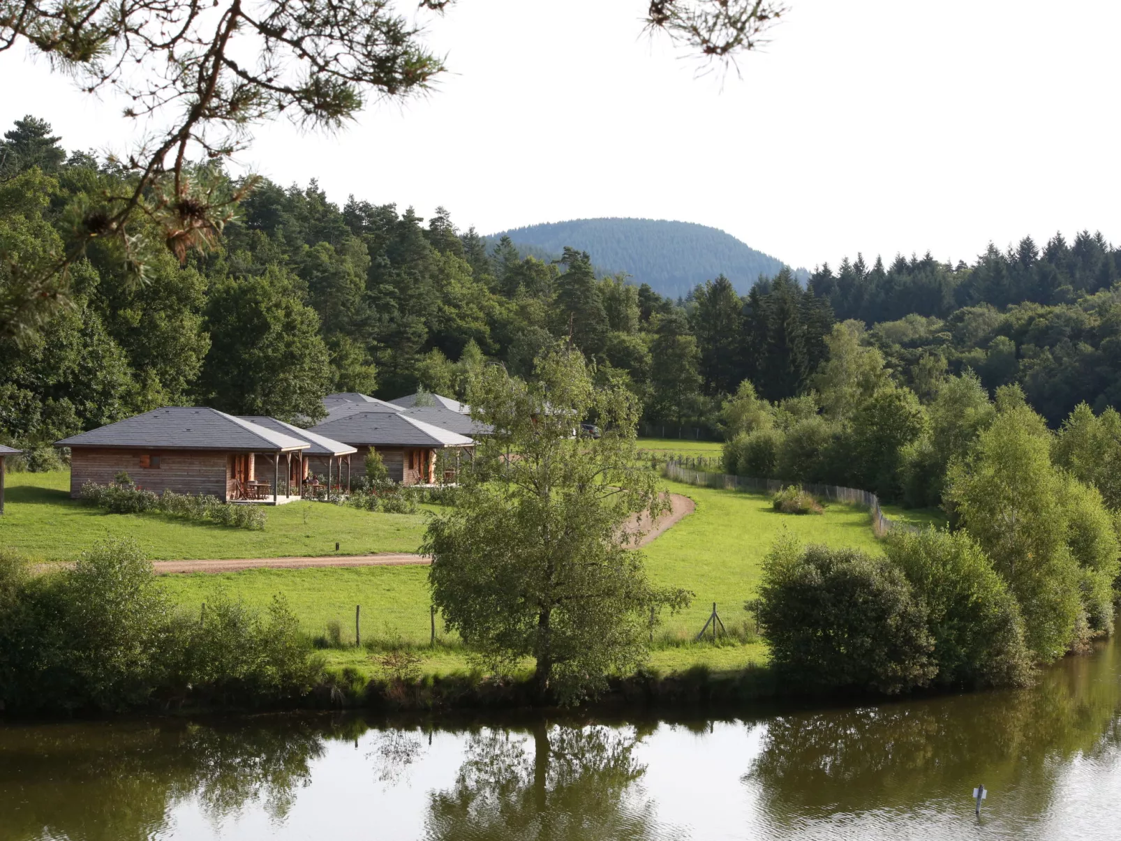 Domaine des Monédières - Chalet Lac 4-6-Buiten