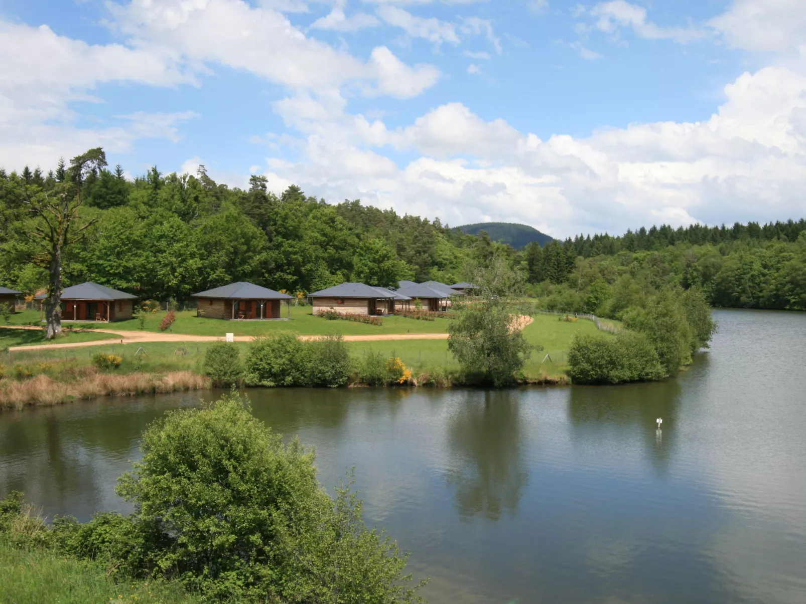 Domaine des Monédières - Chalet Lac 4-6-Buiten