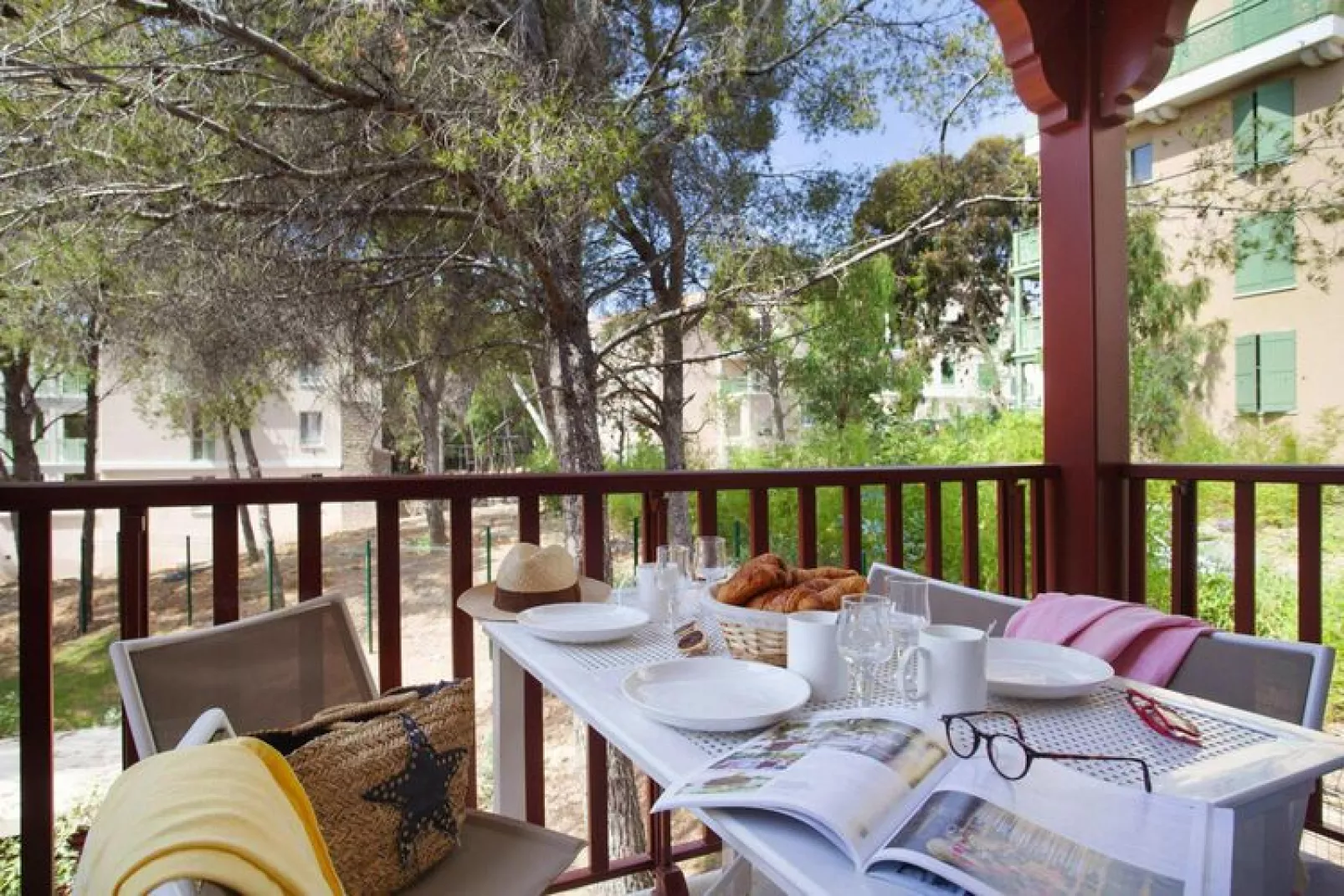 Studio in Cavalaire-sur-Mer vlakbij het strand-Terras