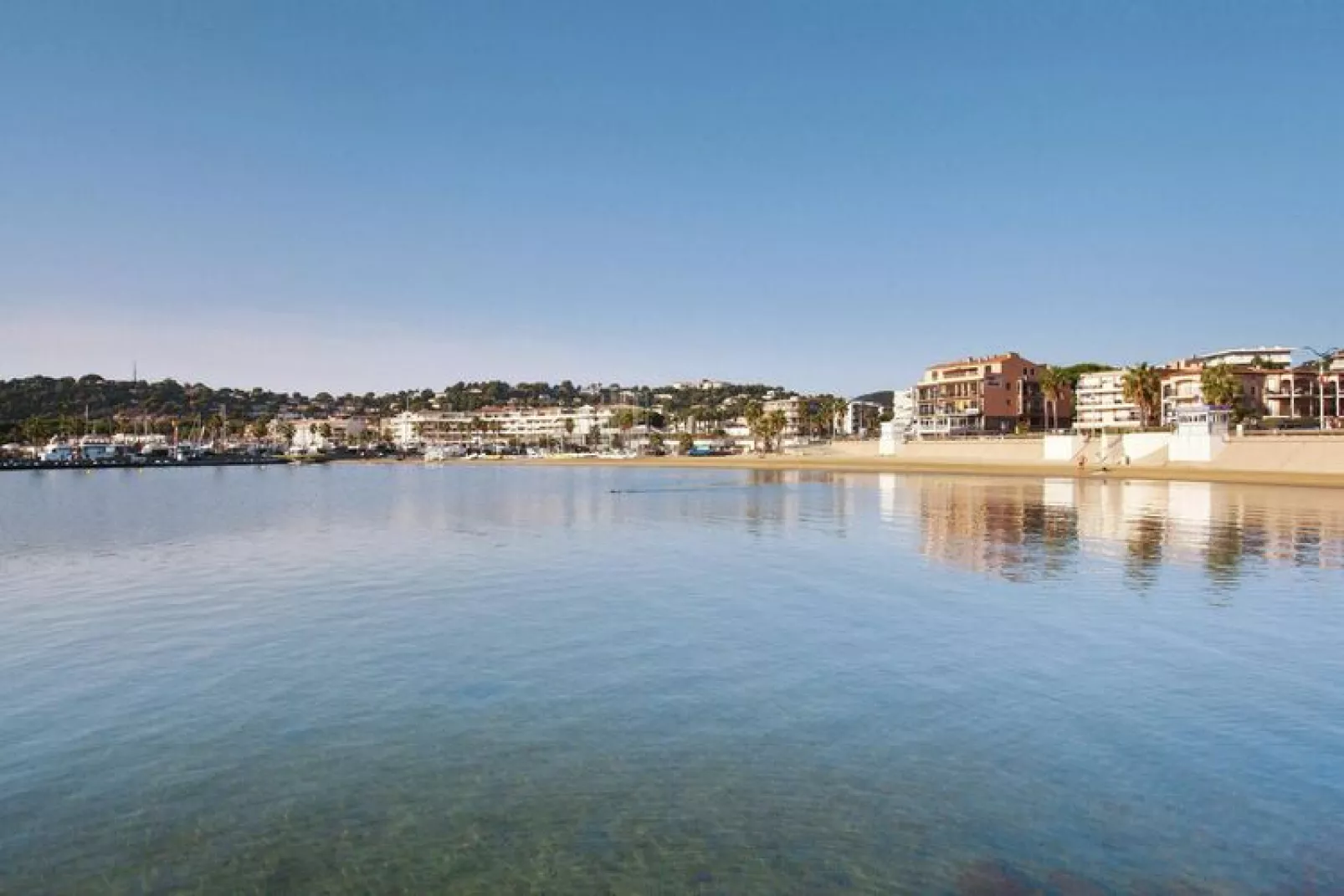 Studio in Cavalaire-sur-Mer vlakbij het strand-Gebieden zomer 1km