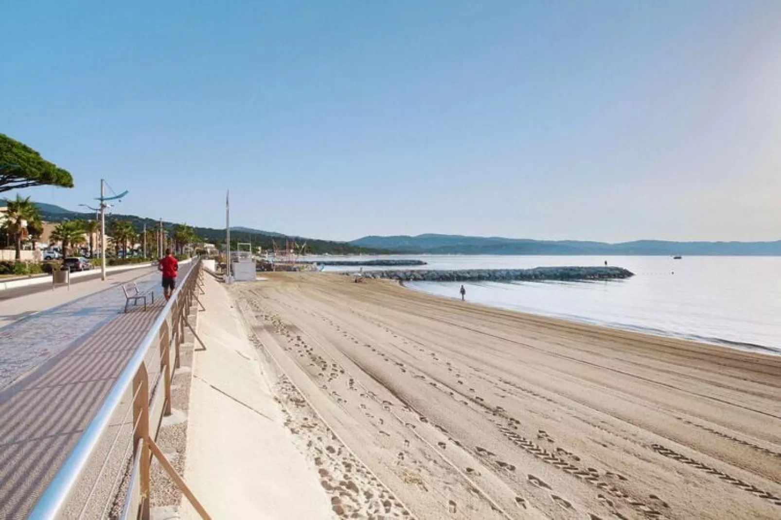 Studio in Cavalaire-sur-Mer vlakbij het strand-Gebieden zomer 1km