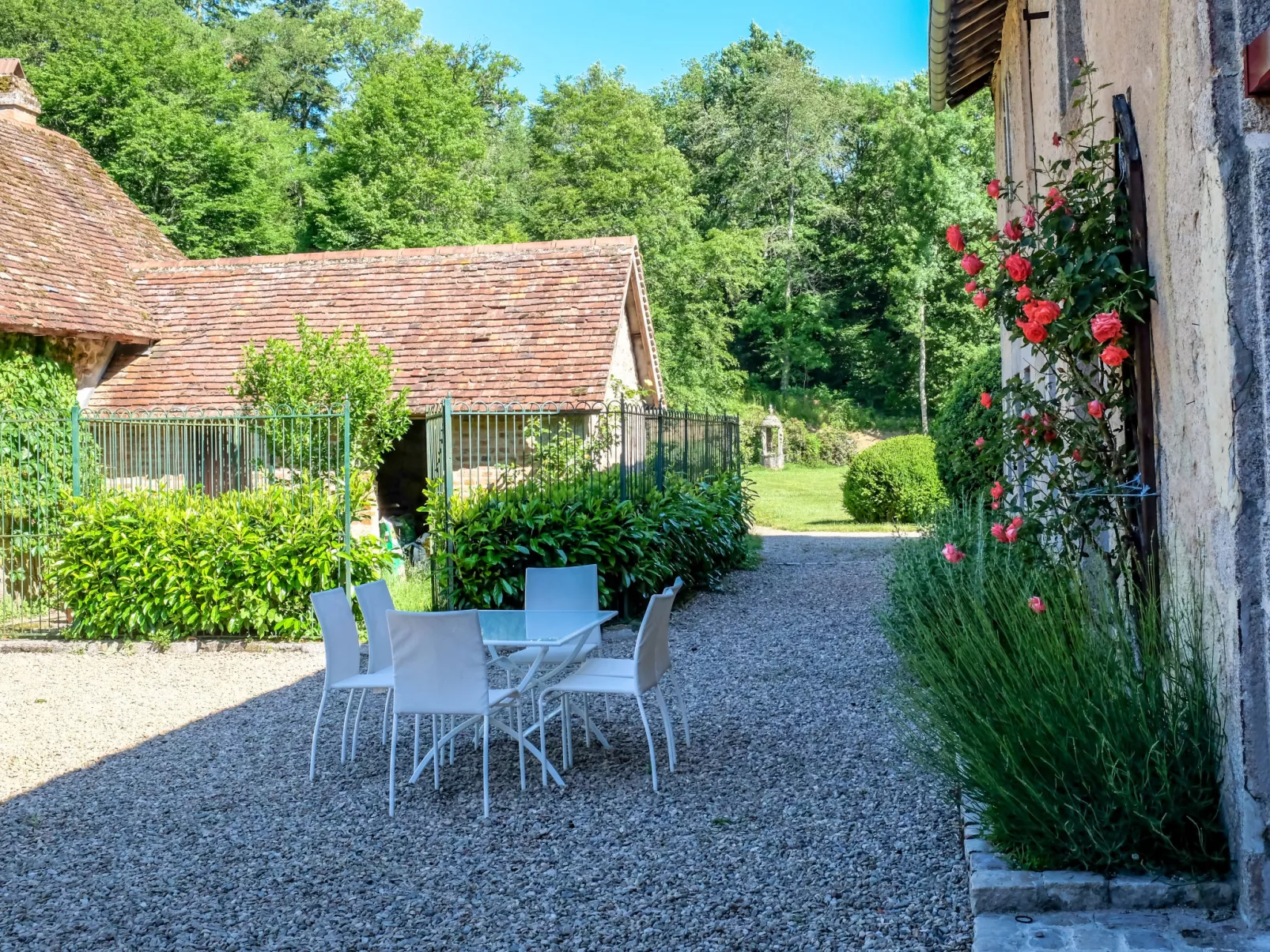 La Maison du Chateau-Buiten