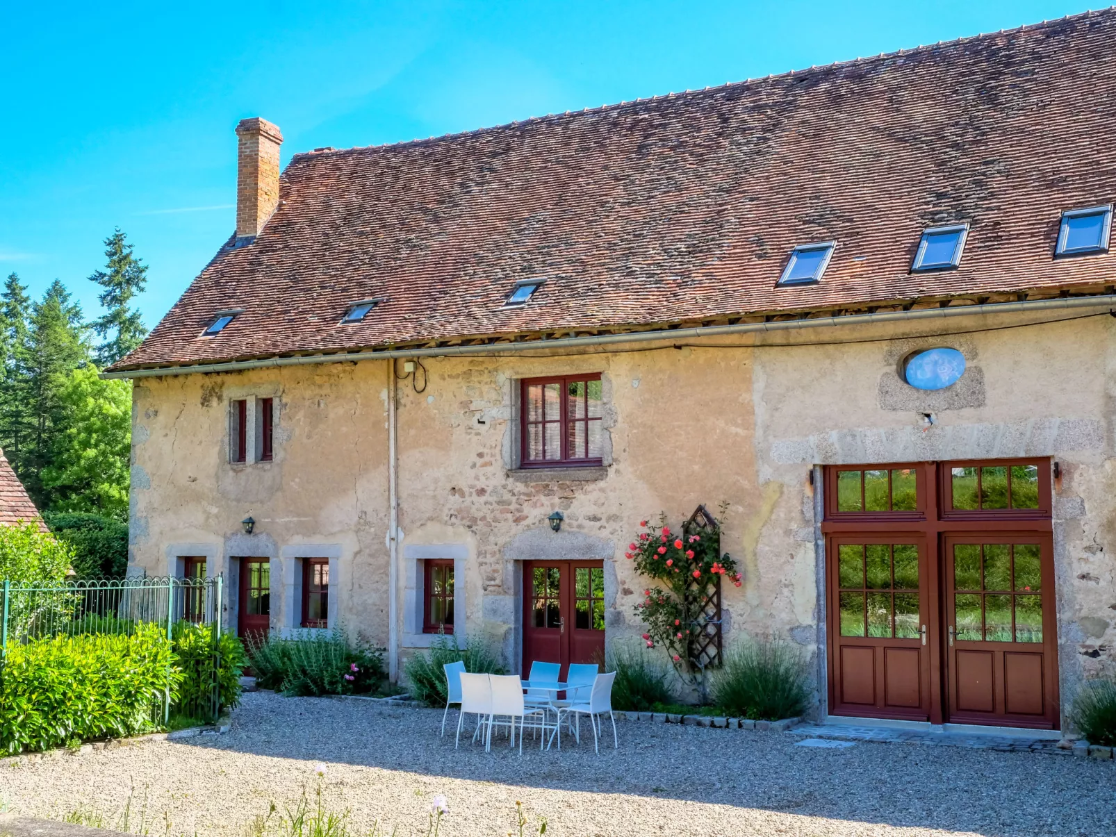 La Maison du Chateau-Buiten