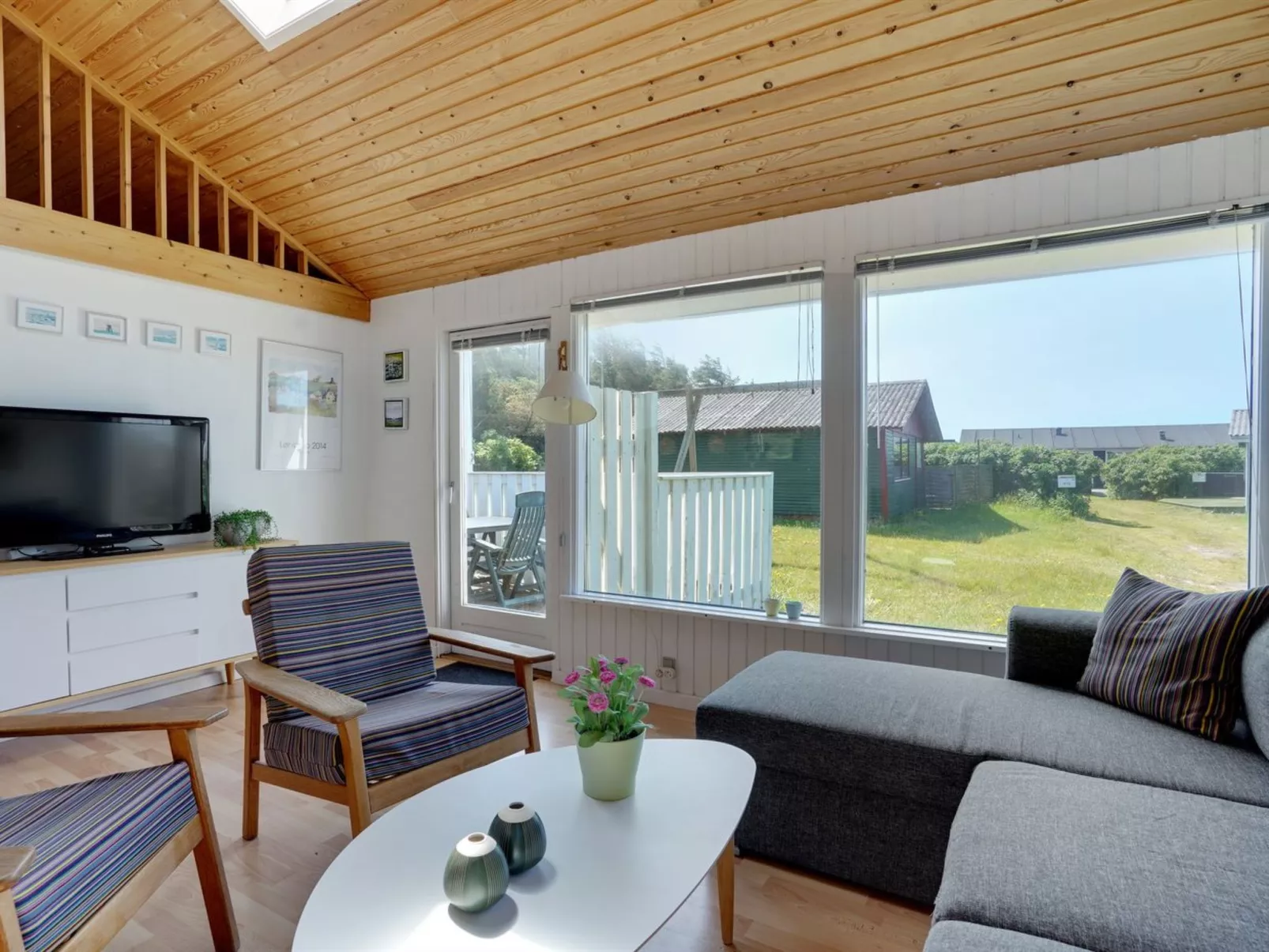 "Soila" - 150m from the sea-Binnen