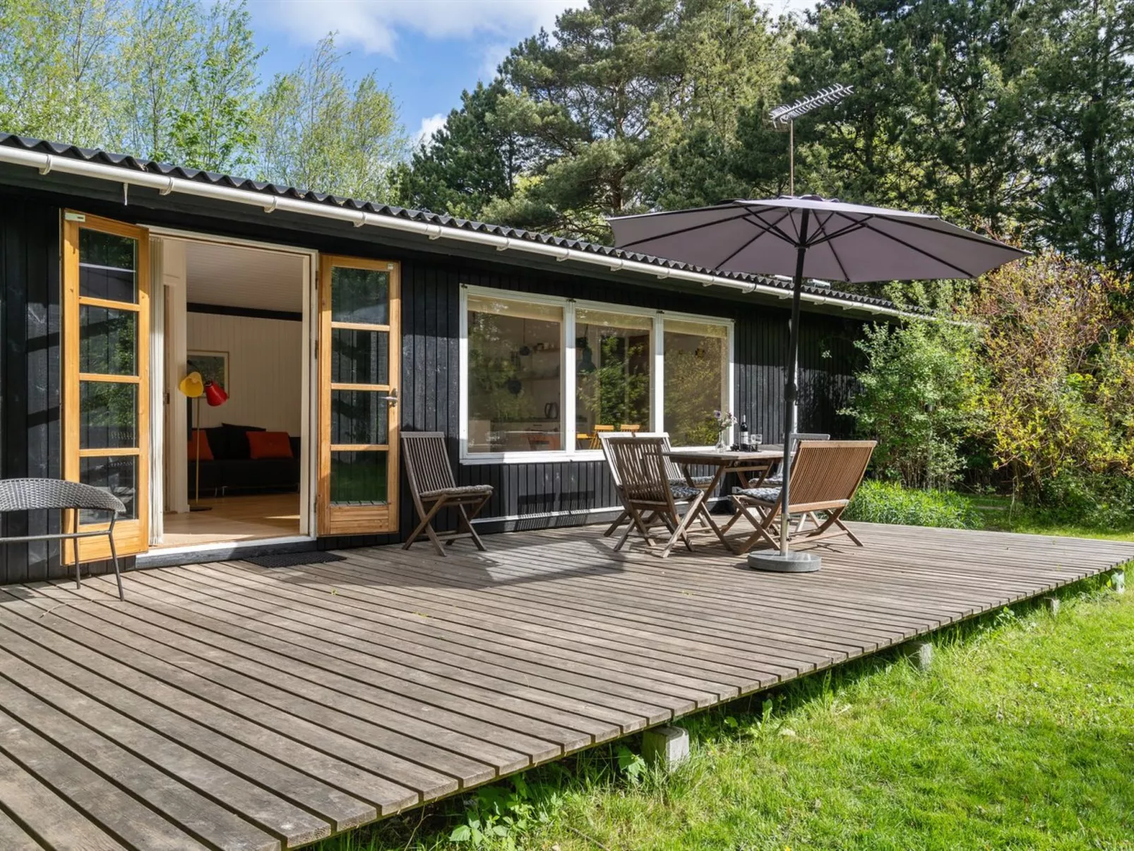 "Sarah" - 500m from the sea-Buiten