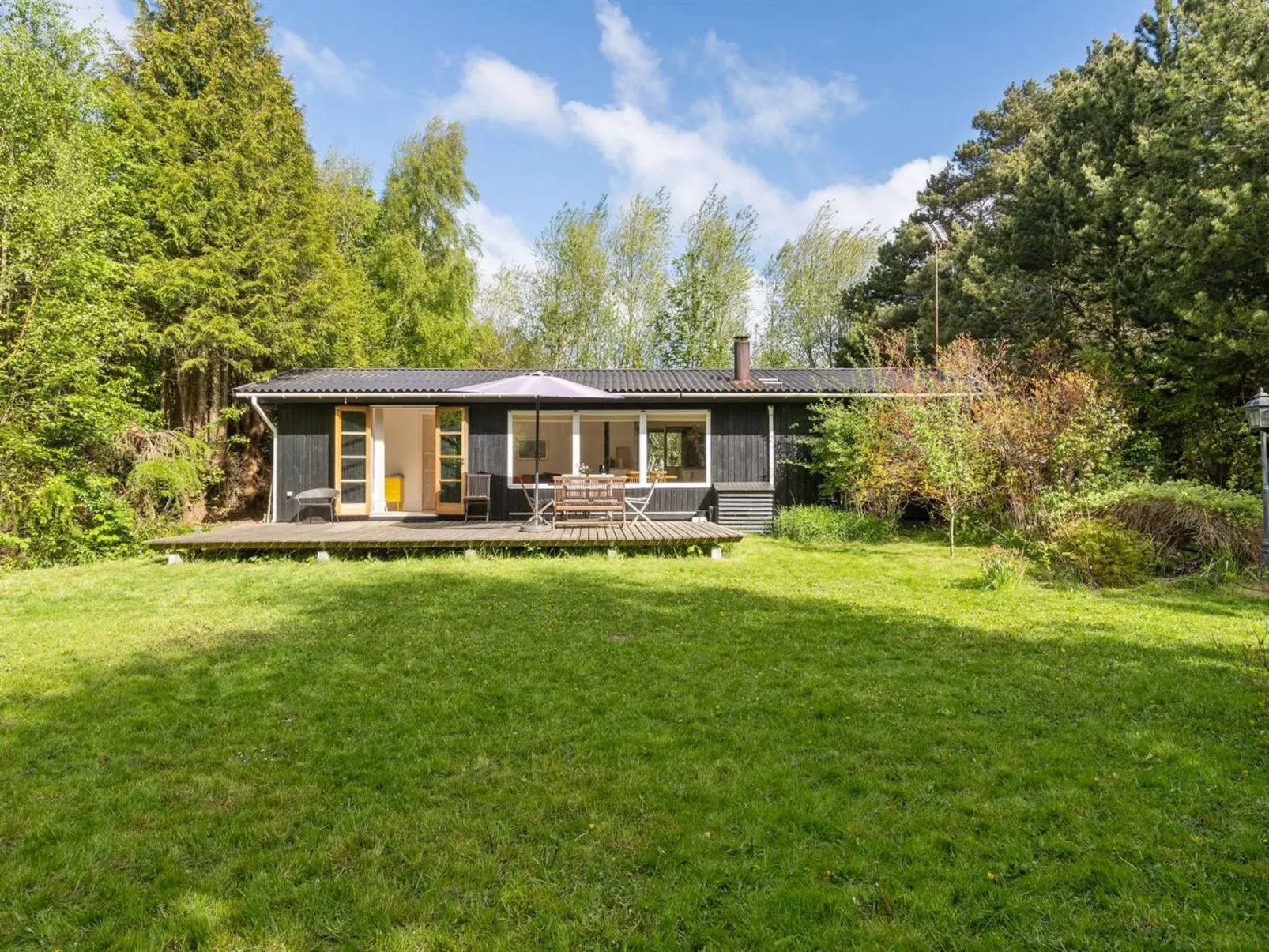 "Sarah" - 500m from the sea-Buiten