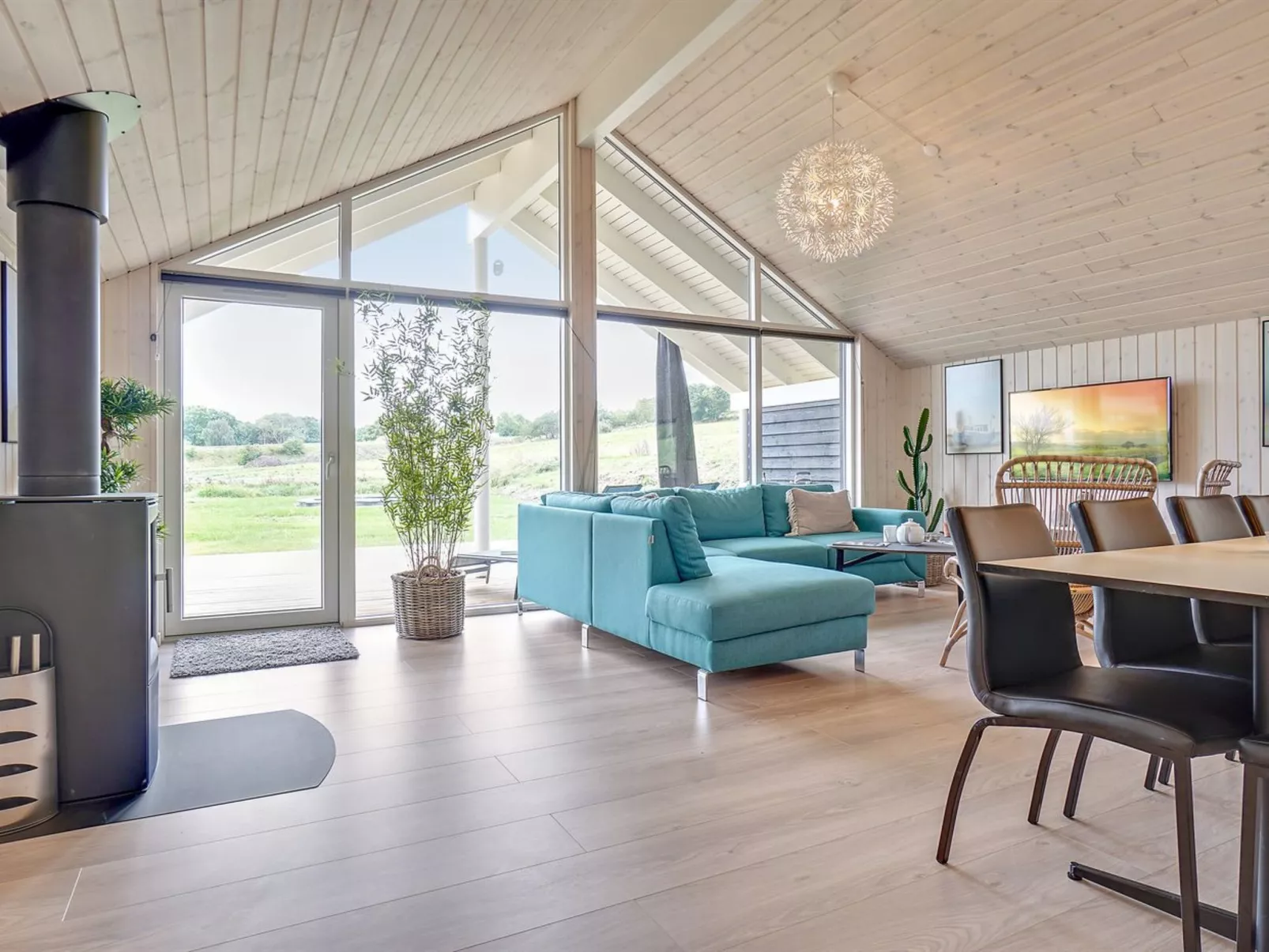 "Vara" - 800m from the sea-Binnen