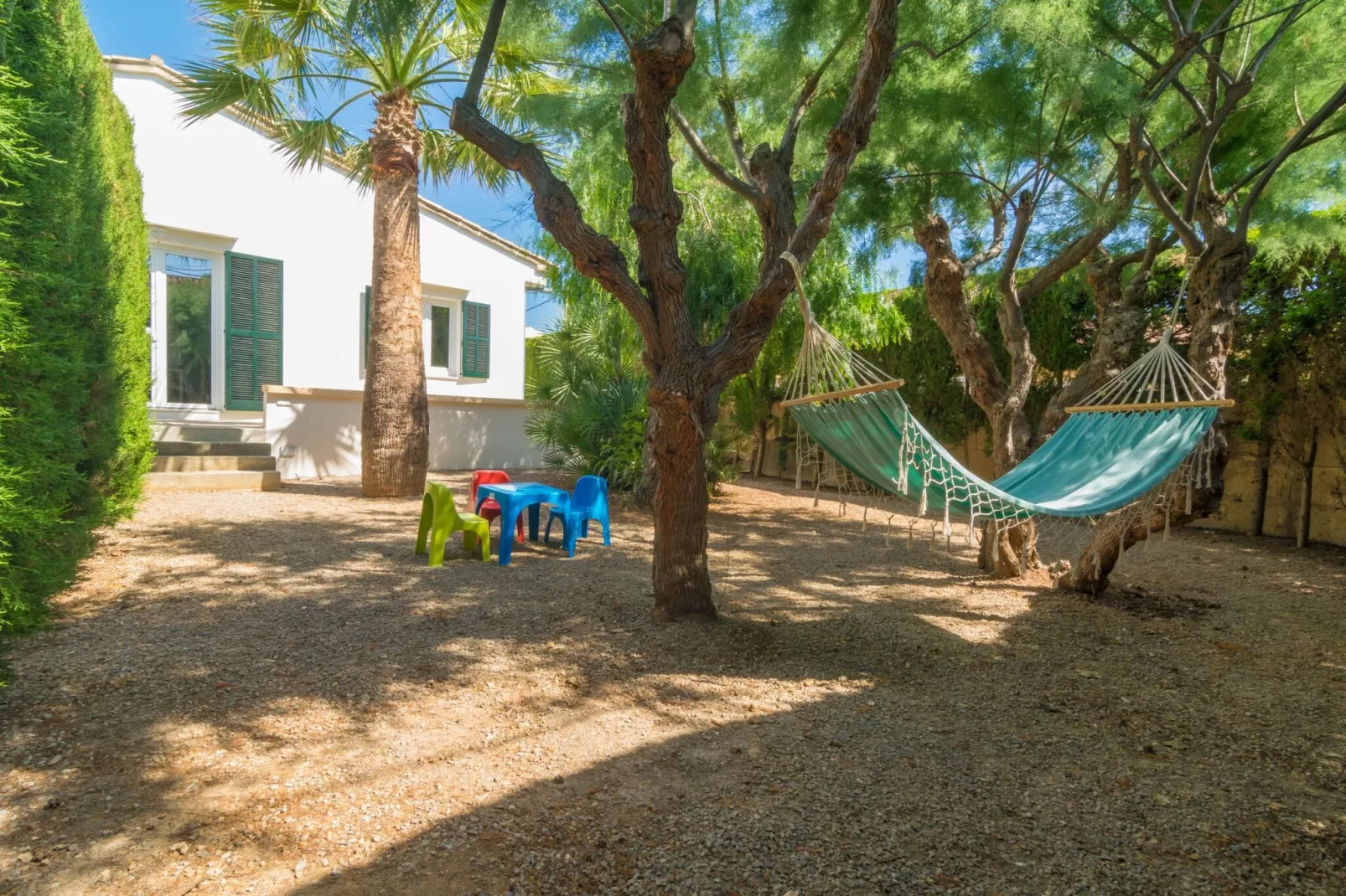 Cala Rafalino-Buitenkant zomer