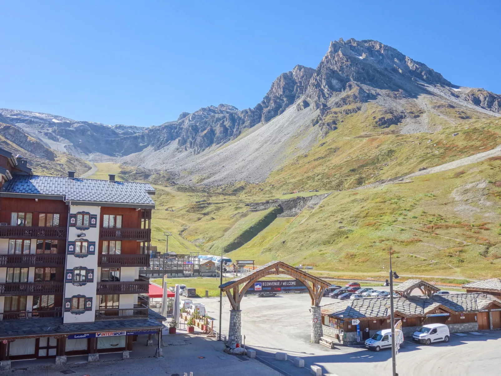 Rond Point des Pistes (Val Claret)-Binnen