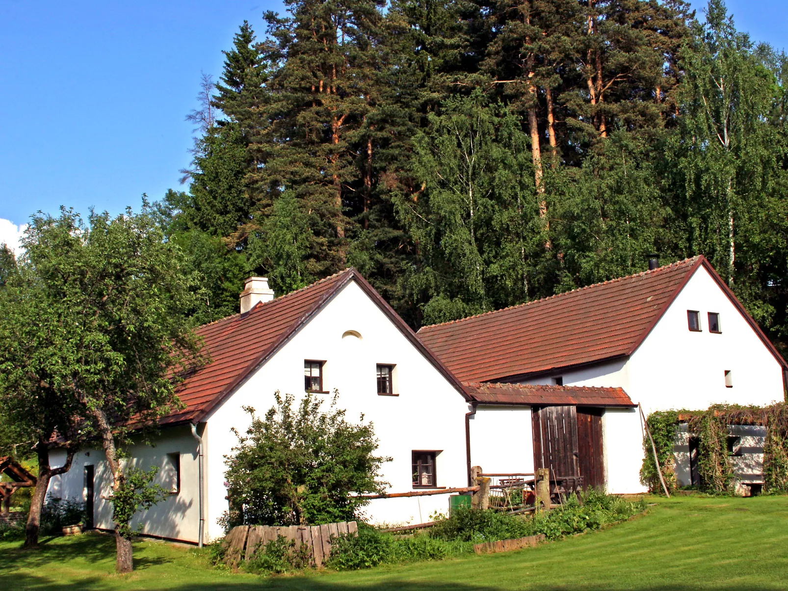 Benešov nad Černou-Buiten