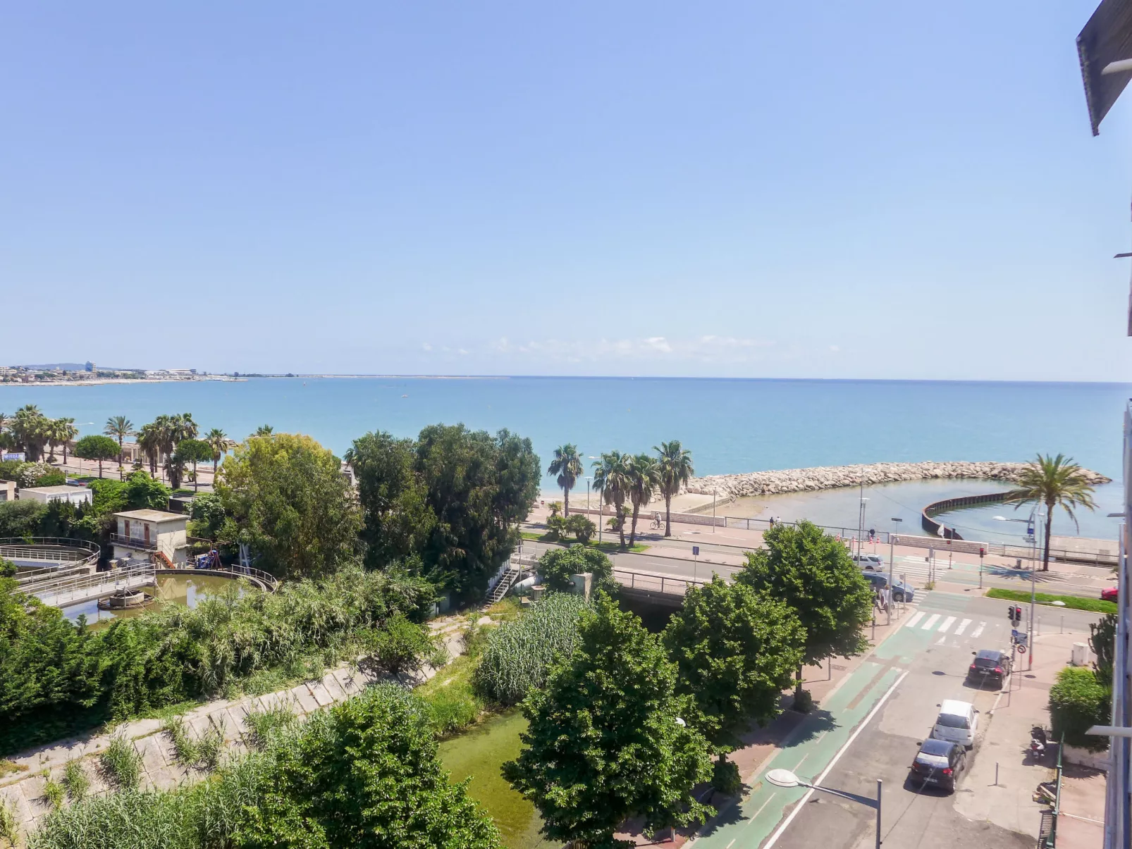 Le Cagnes Beach-Buiten