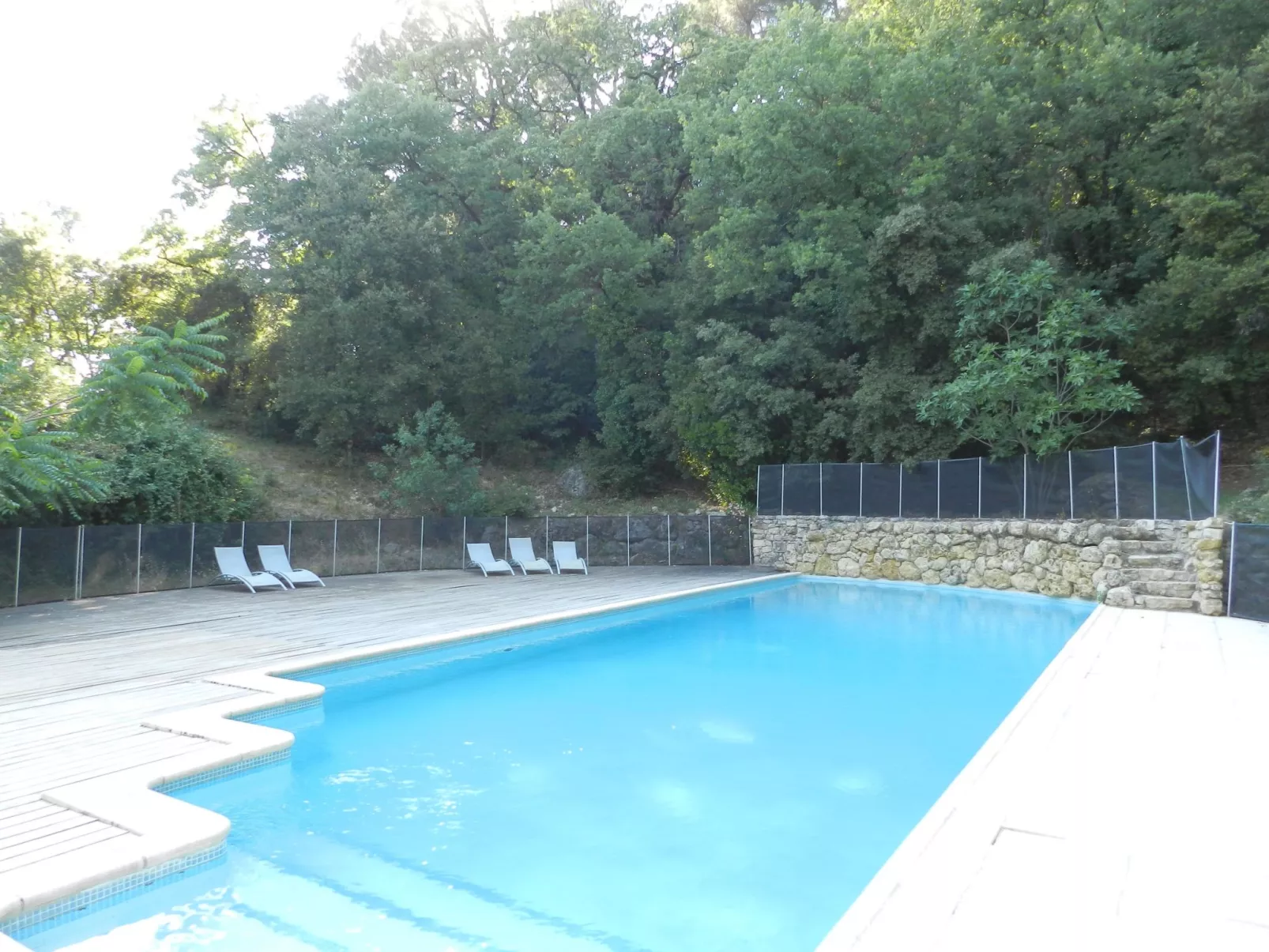 Domaine du Dragon-Binnen