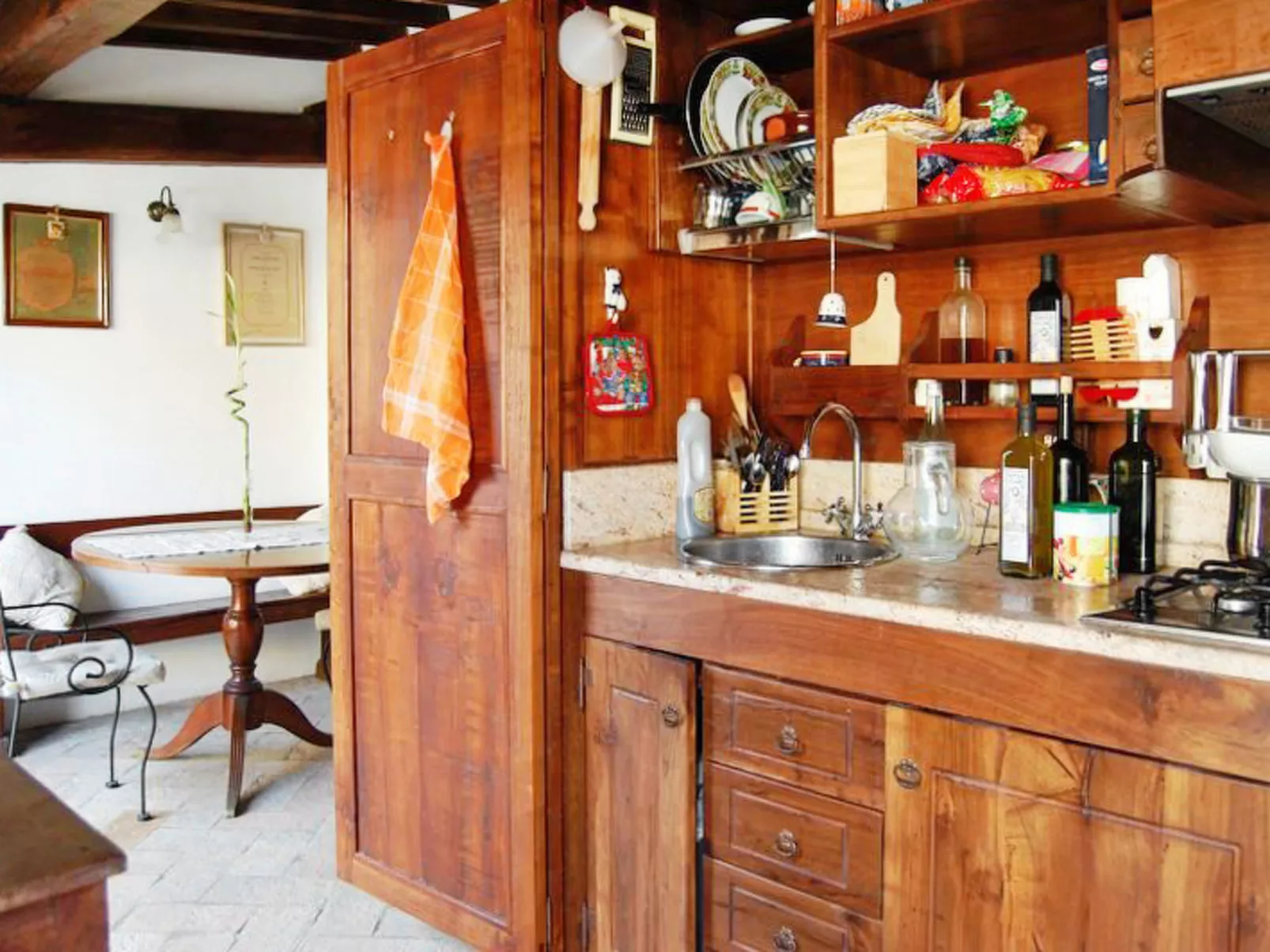Charming Terrace-Binnen