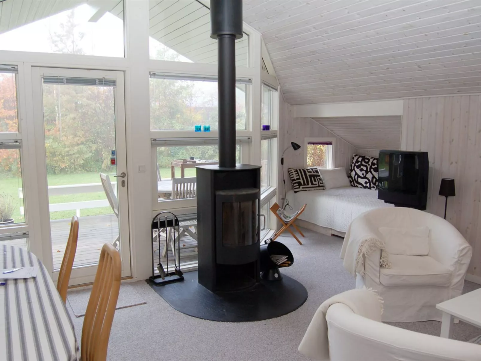 "Batsha" - 350m from the sea-Binnen