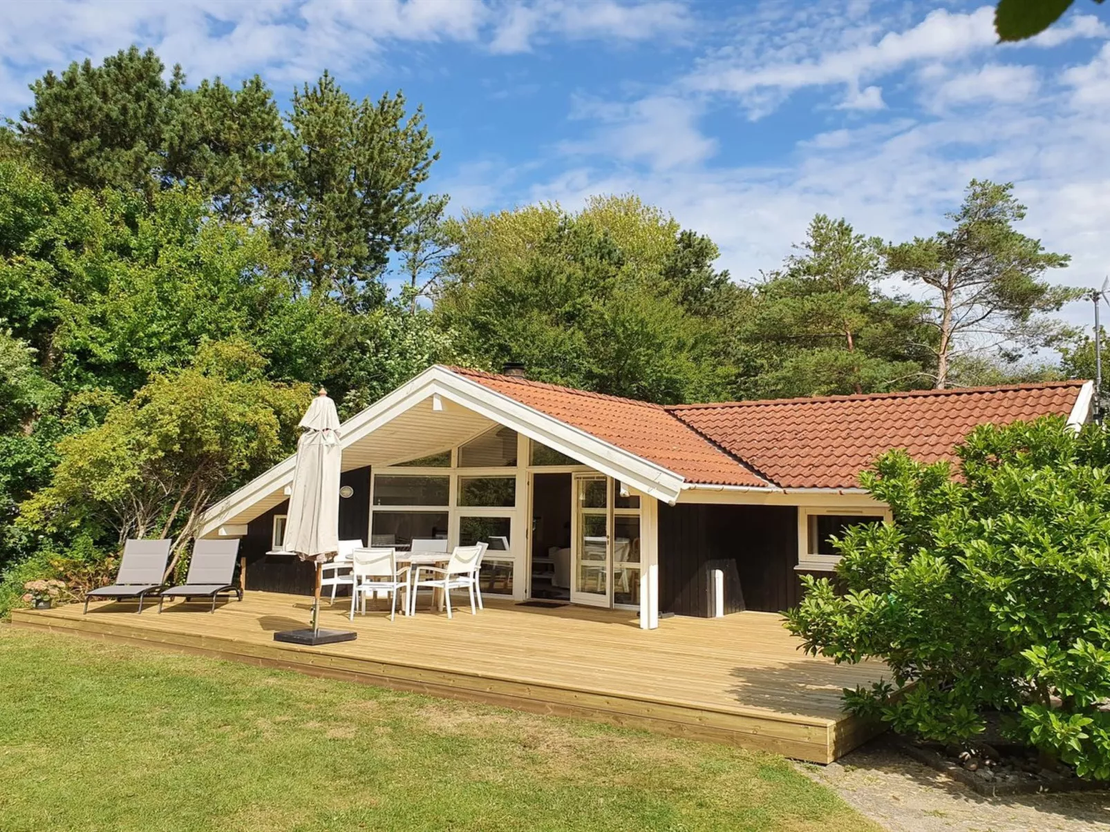 "Batsha" - 350m from the sea-Binnen