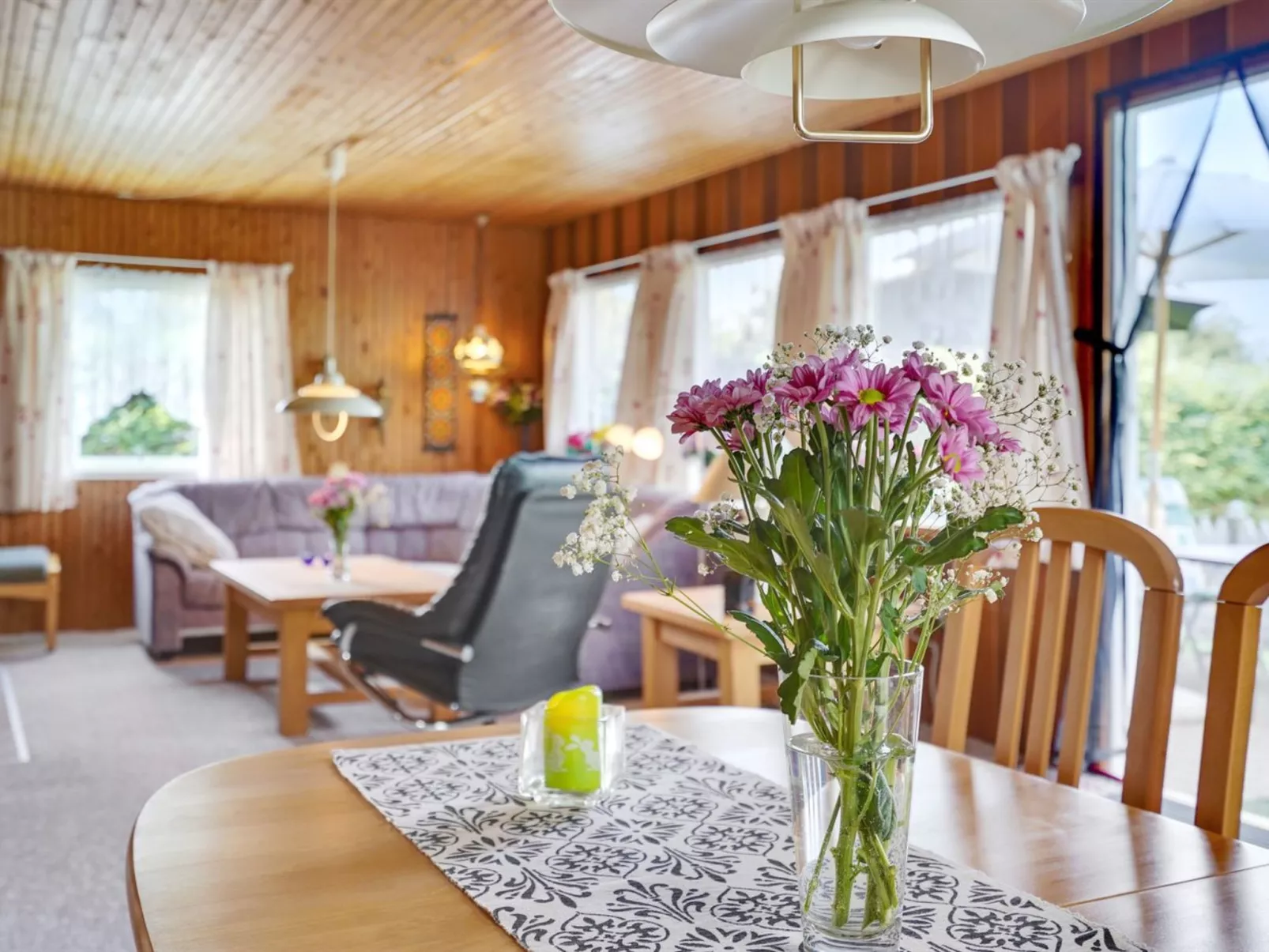 "Thorgarth" - 1.2km from the sea-Binnen