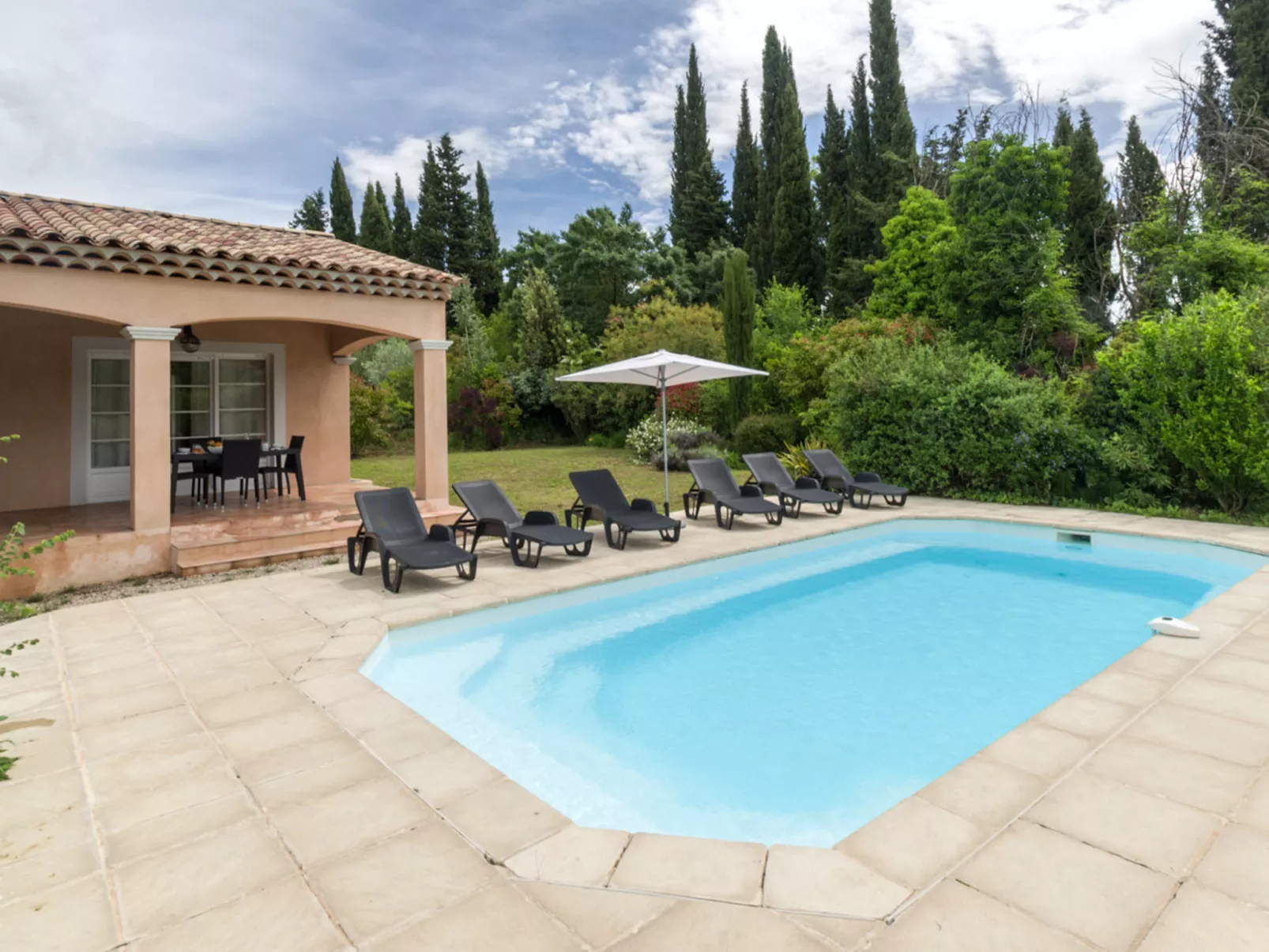 Domaine de Camiole-Buiten