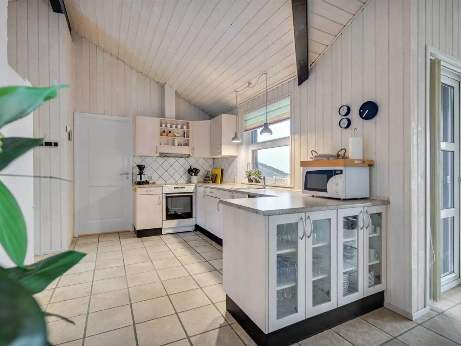 "Sarita" - 1km from the sea-Binnen