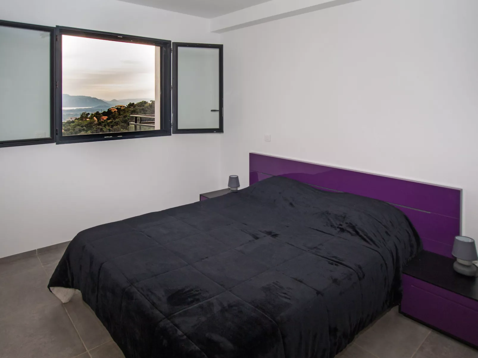 Maison mitoyenne, 190m² vue mer-Binnen