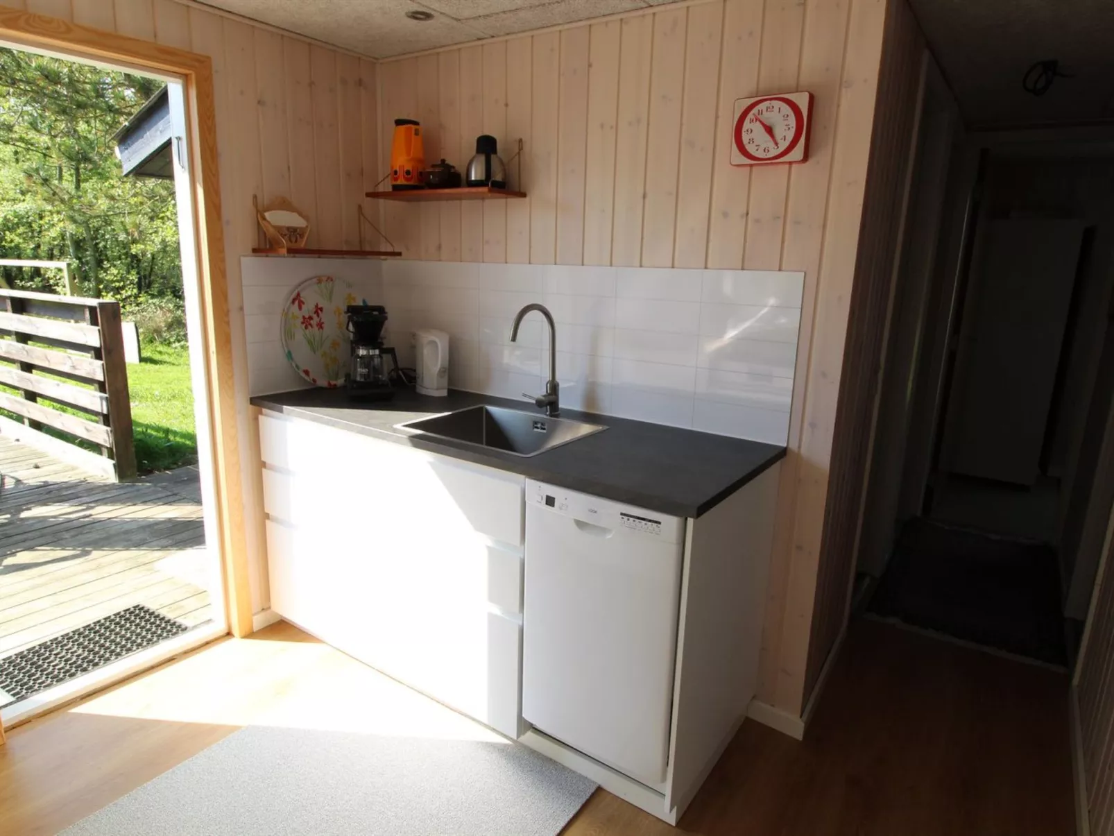 "Nielsine" - 1.5km from the sea-Binnen