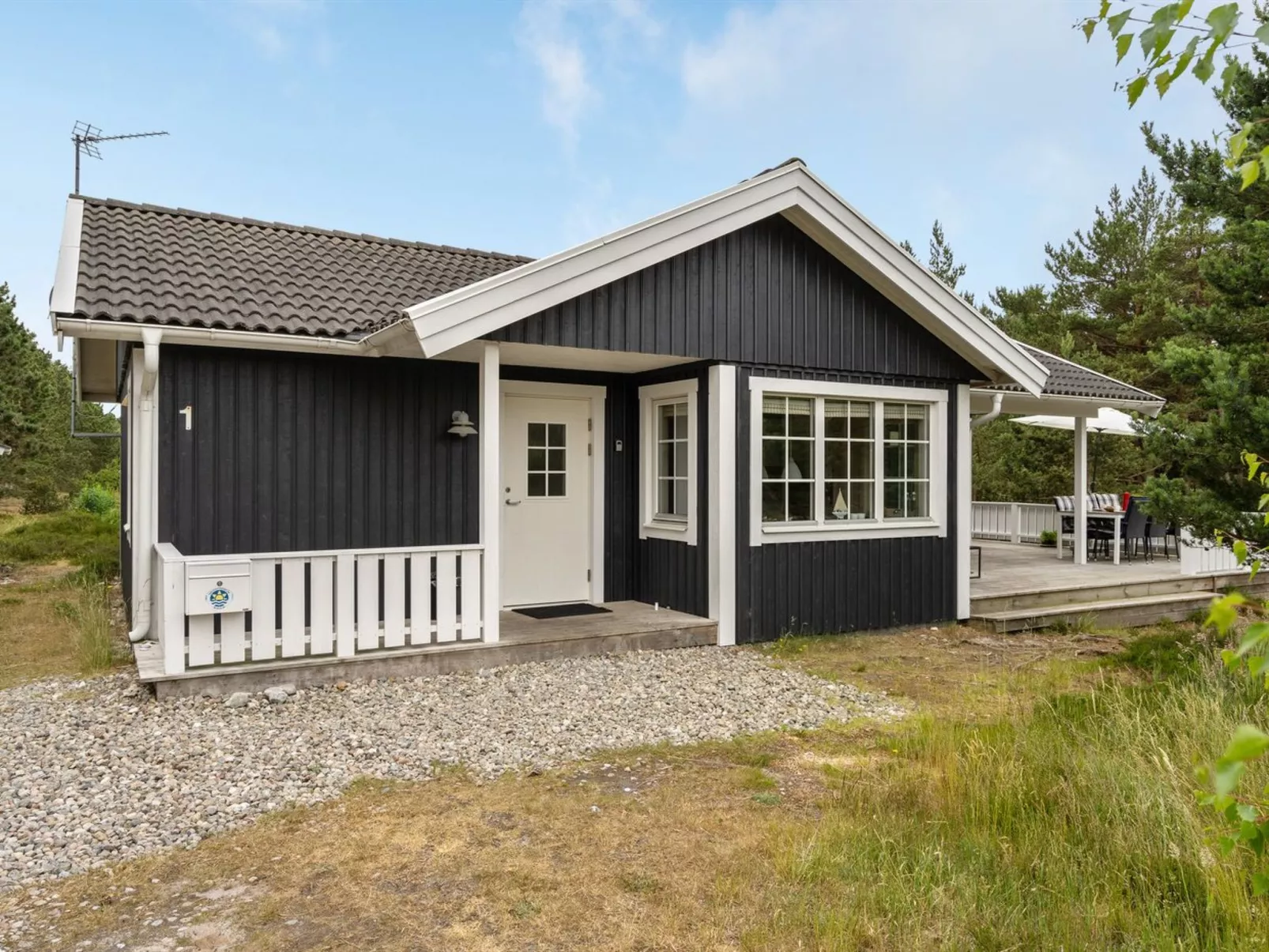 "Syrine" - 300m from the sea-Buiten