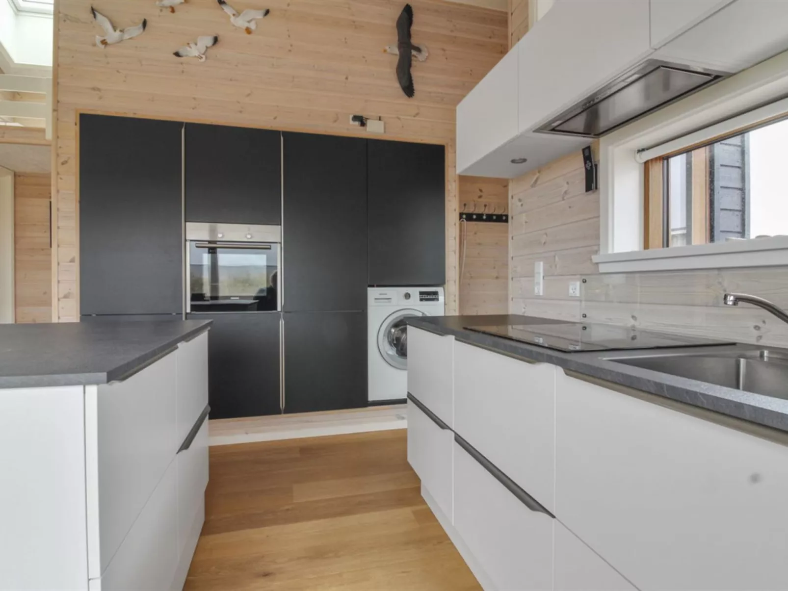 "Tuire" - 250m from the sea-Binnen