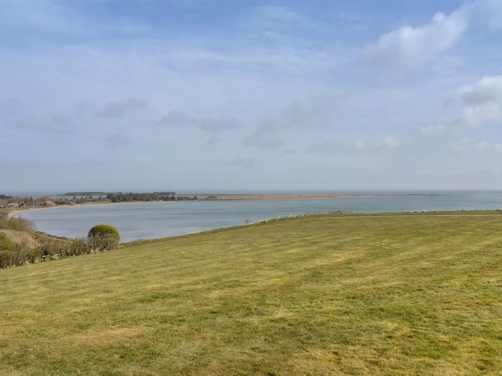 "Rajna" - 95m to the inlet-Buiten