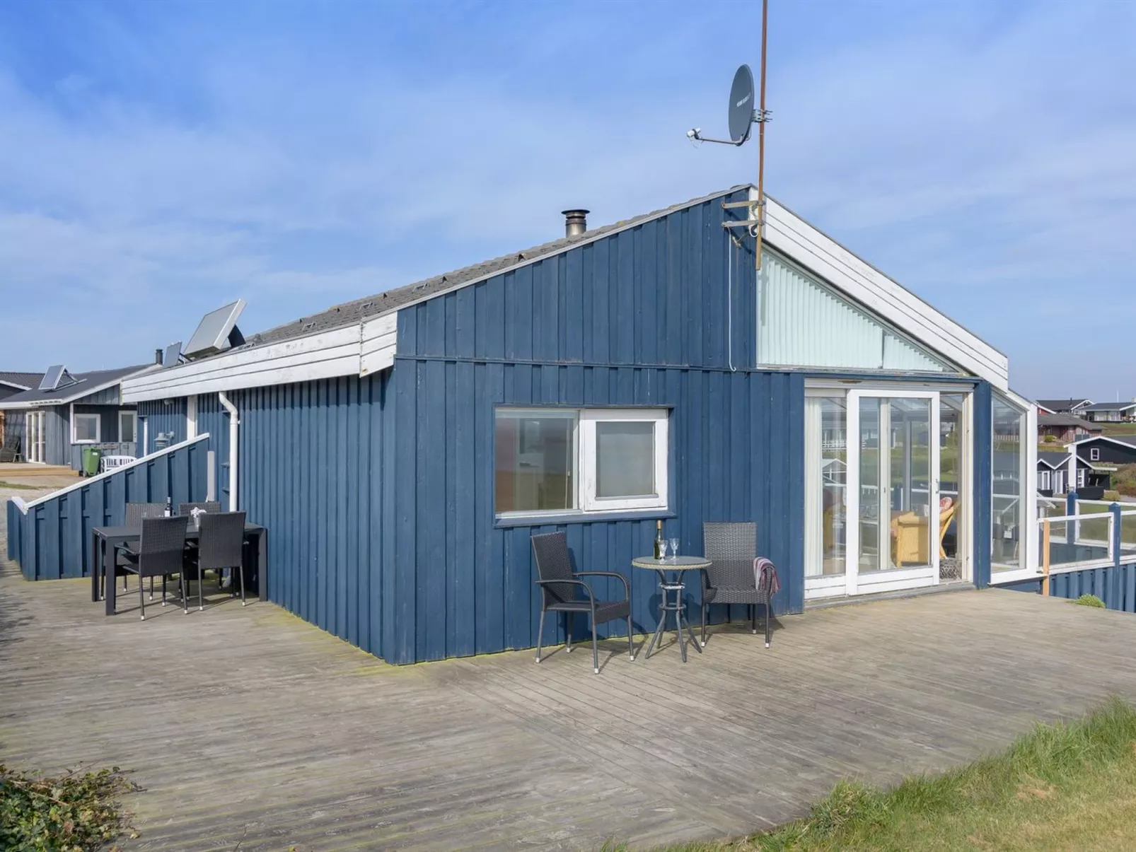 "Rajna" - 95m to the inlet-Buiten
