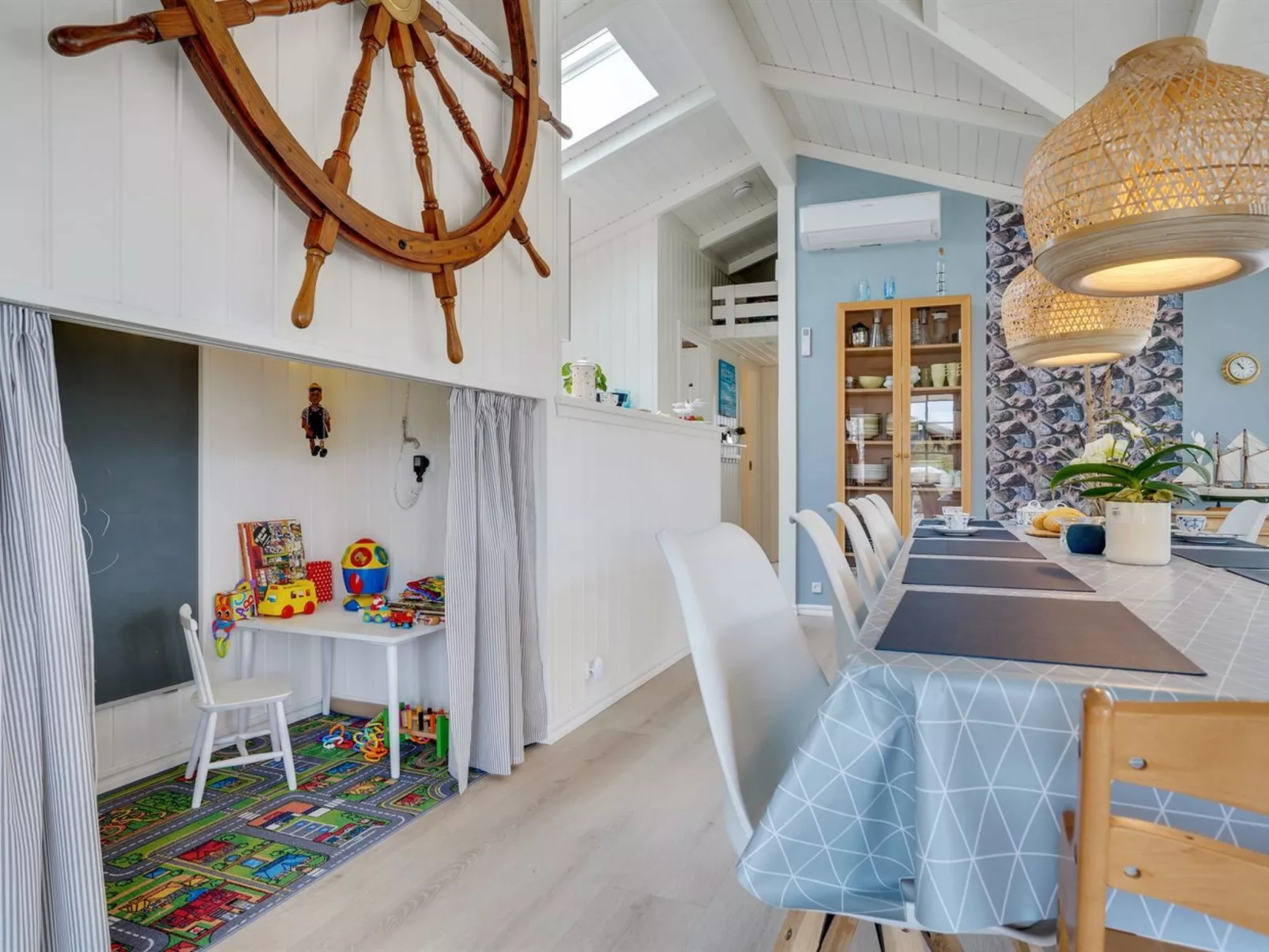 "Fido" - 300m from the sea-Binnen