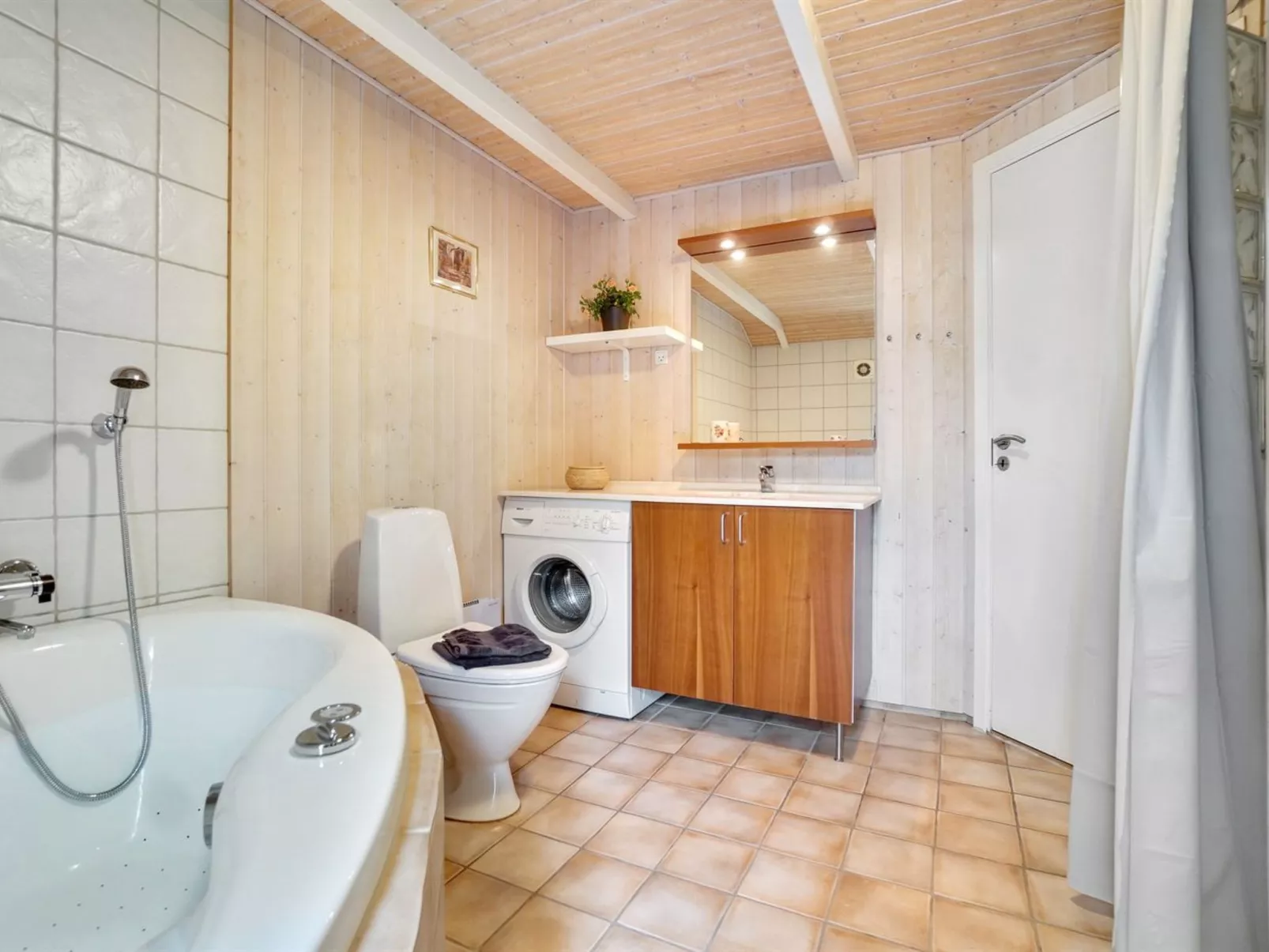 "Amola" - 1.6km from the sea-Buiten