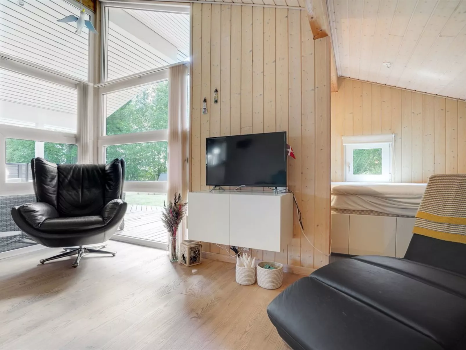 "Arny" - 1.5km from the sea-Binnen