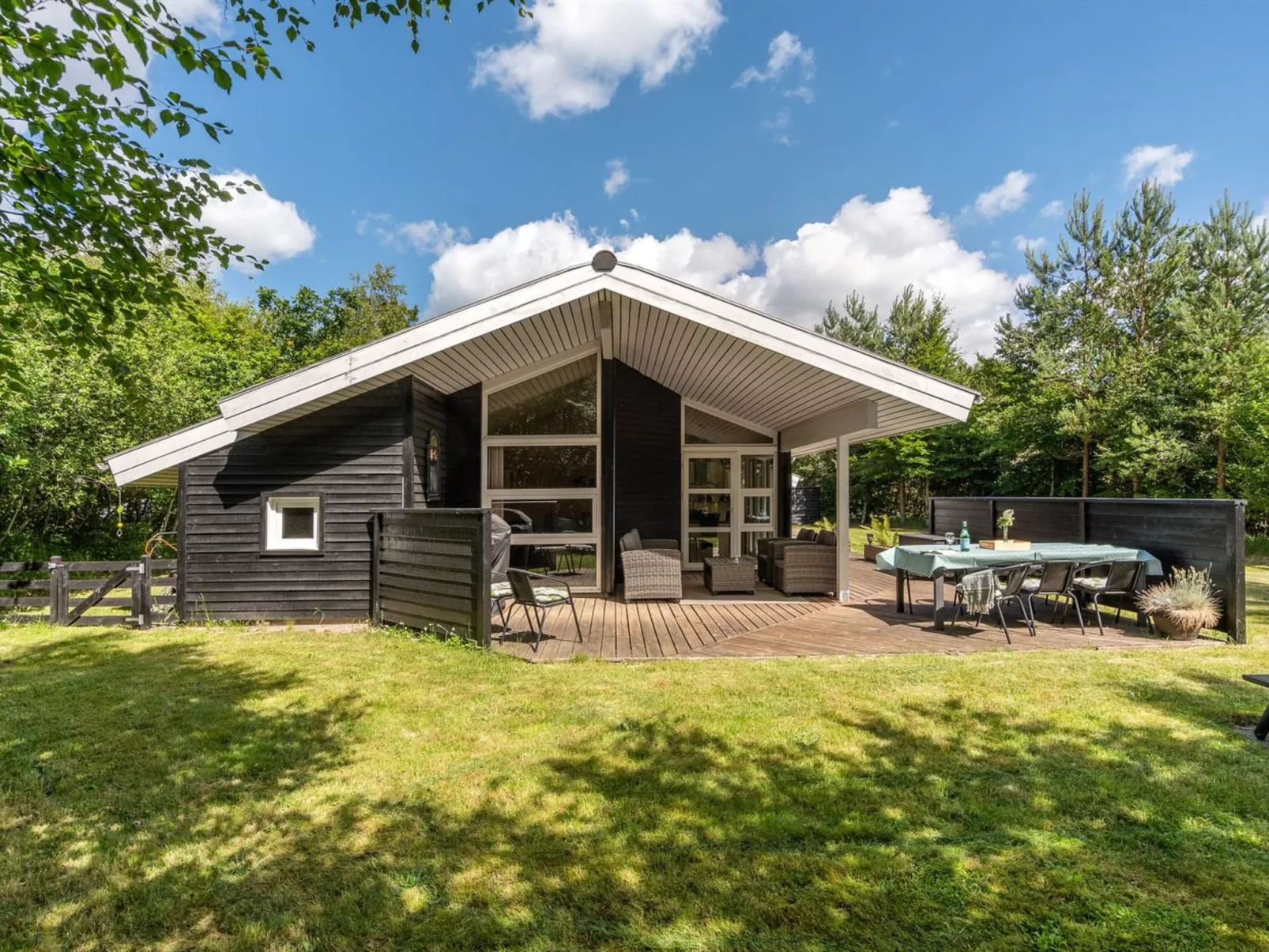 "Arny" - 1.5km from the sea-Buiten