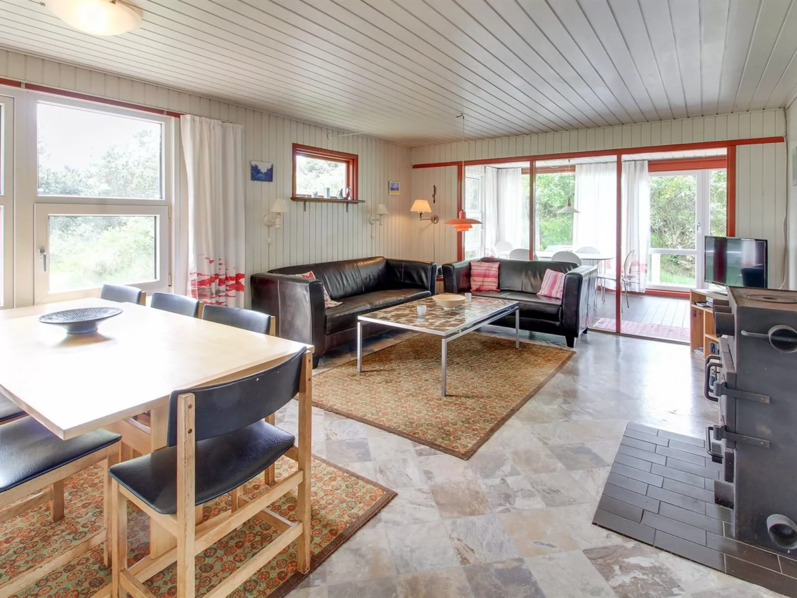 "Benni" - 550m from the sea