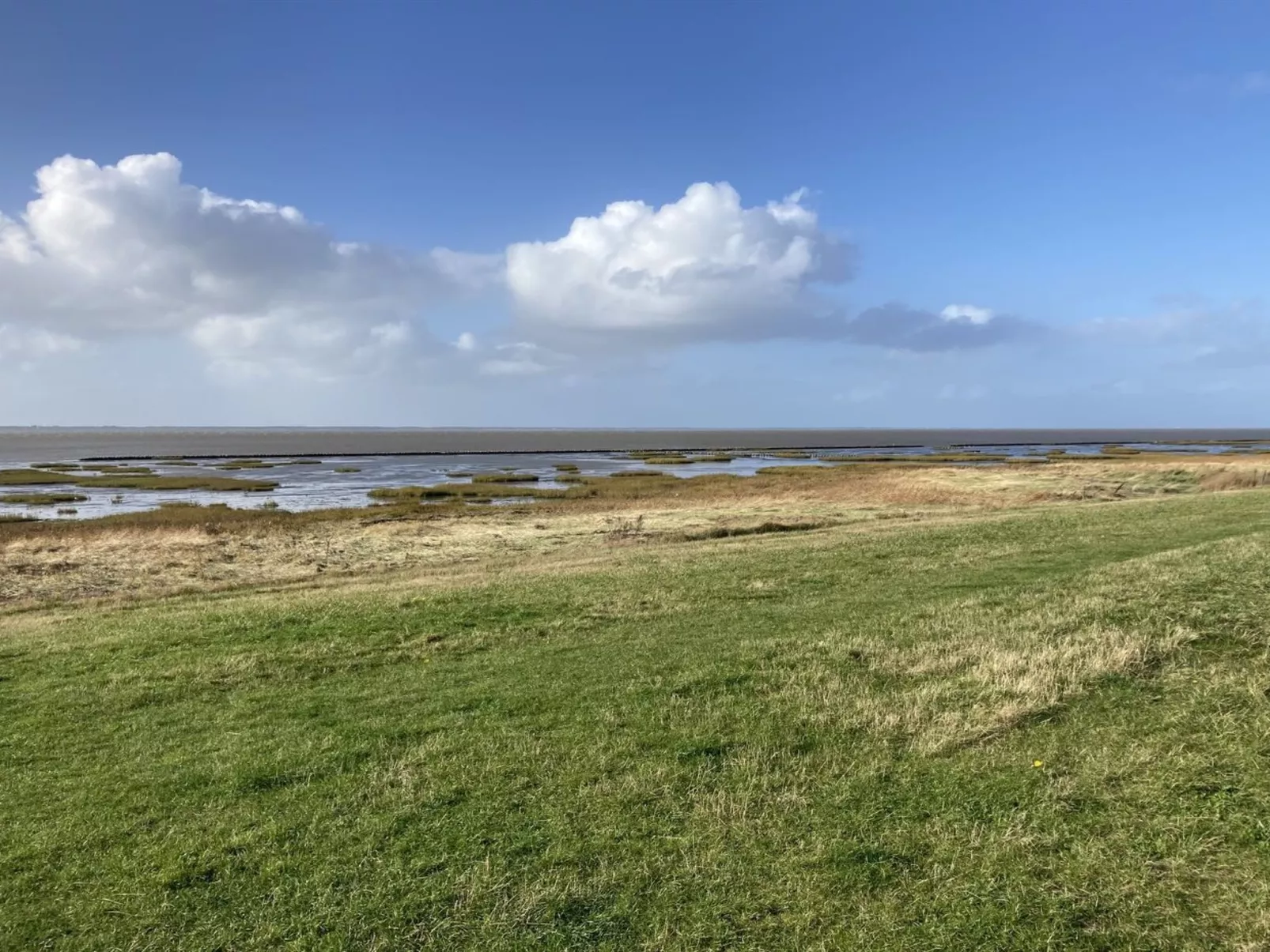 "Aughe" - 25km from the sea-Buiten