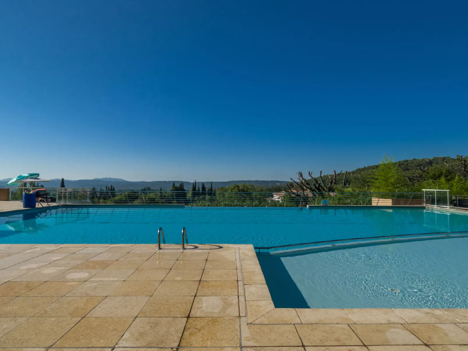 Domaine de Camiole-Buiten