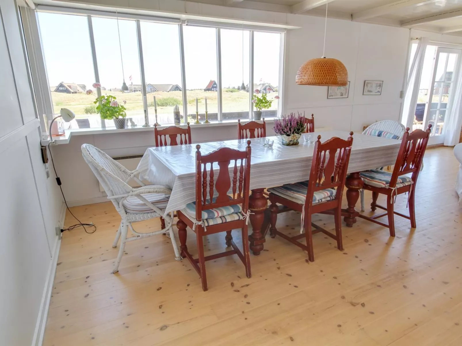 "Jamie" - 200m from the sea-Binnen