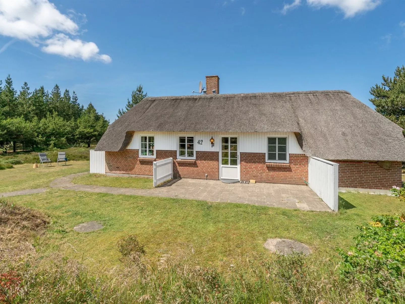 "Hakun" - 4km from the sea-Buiten